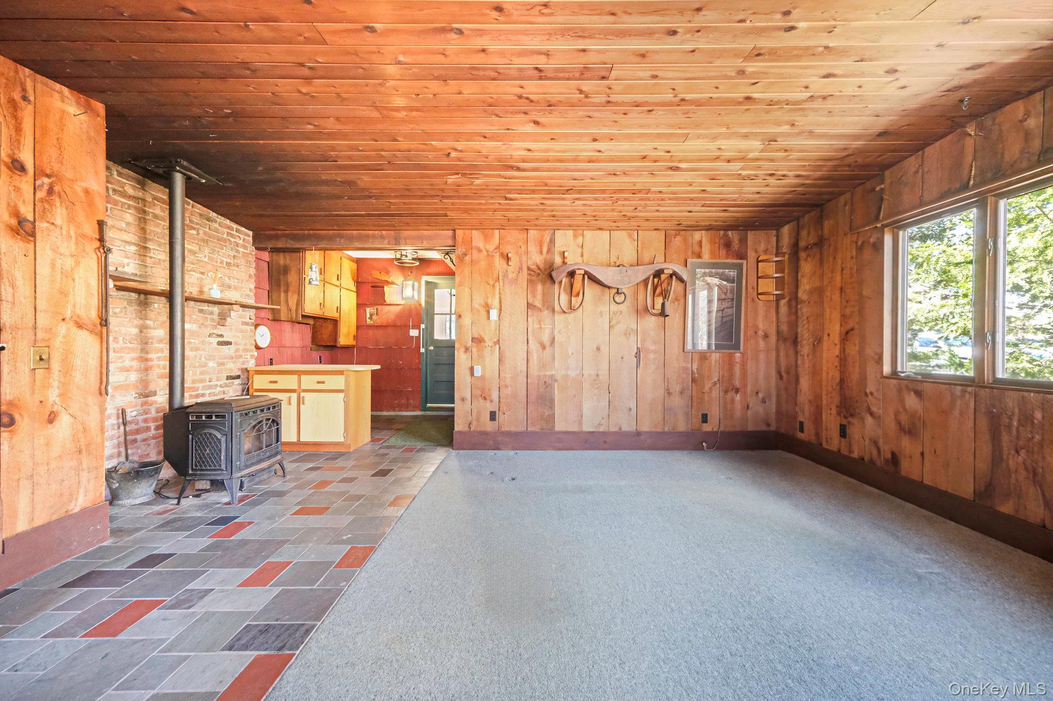 223 Connetquot Road Property Photo 33