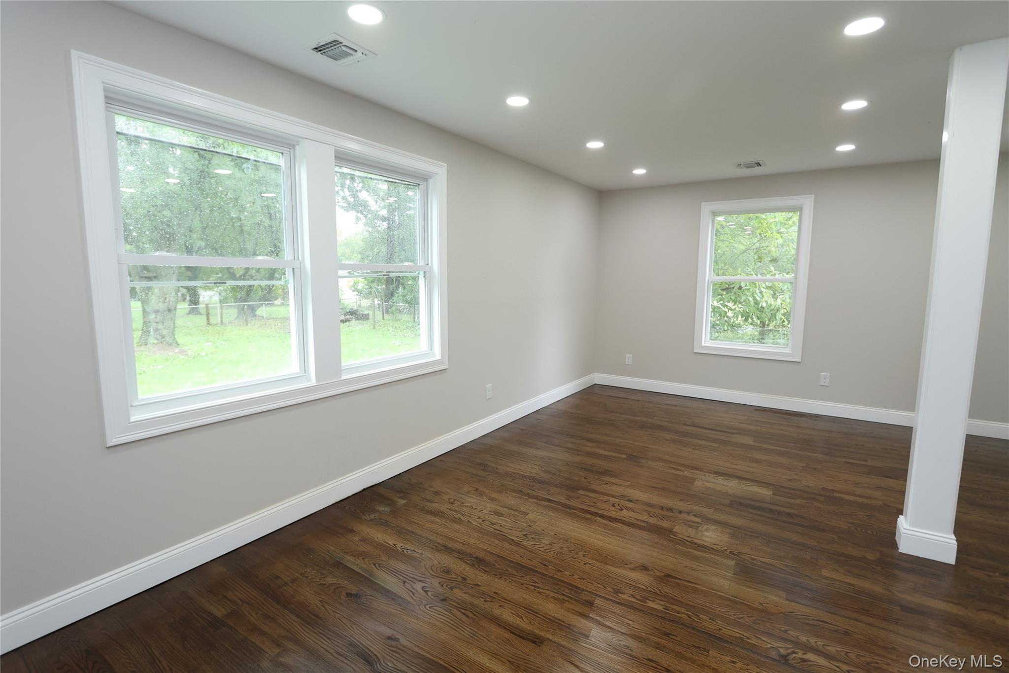 1537 Agate Street Property Photo 18