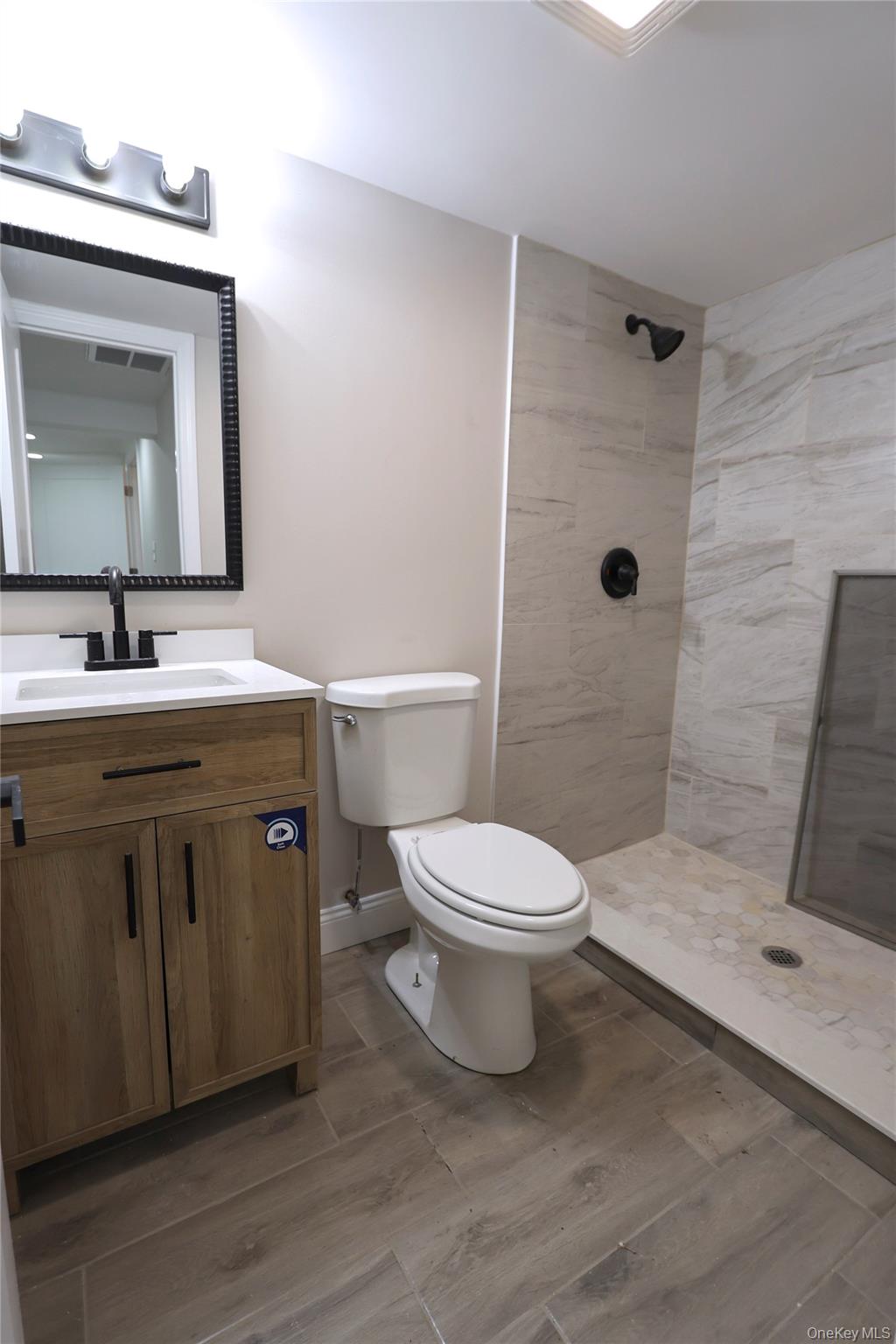 1537 Agate Street Property Photo 32