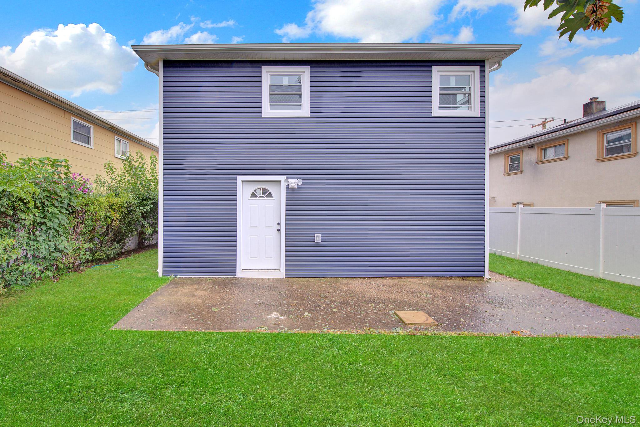 77 Roquette Avenue Property Photo 4