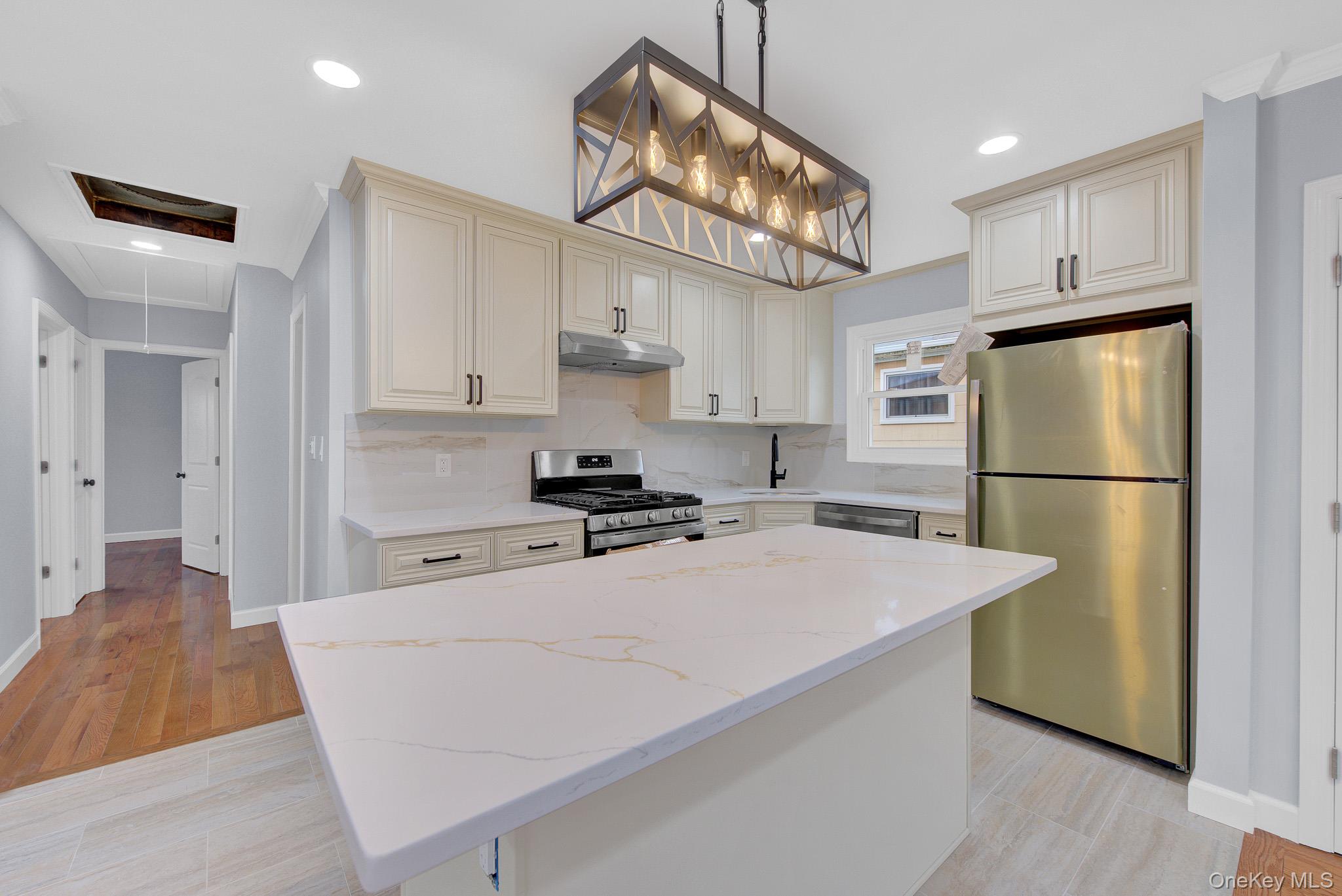 77 Roquette Avenue Property Photo 10