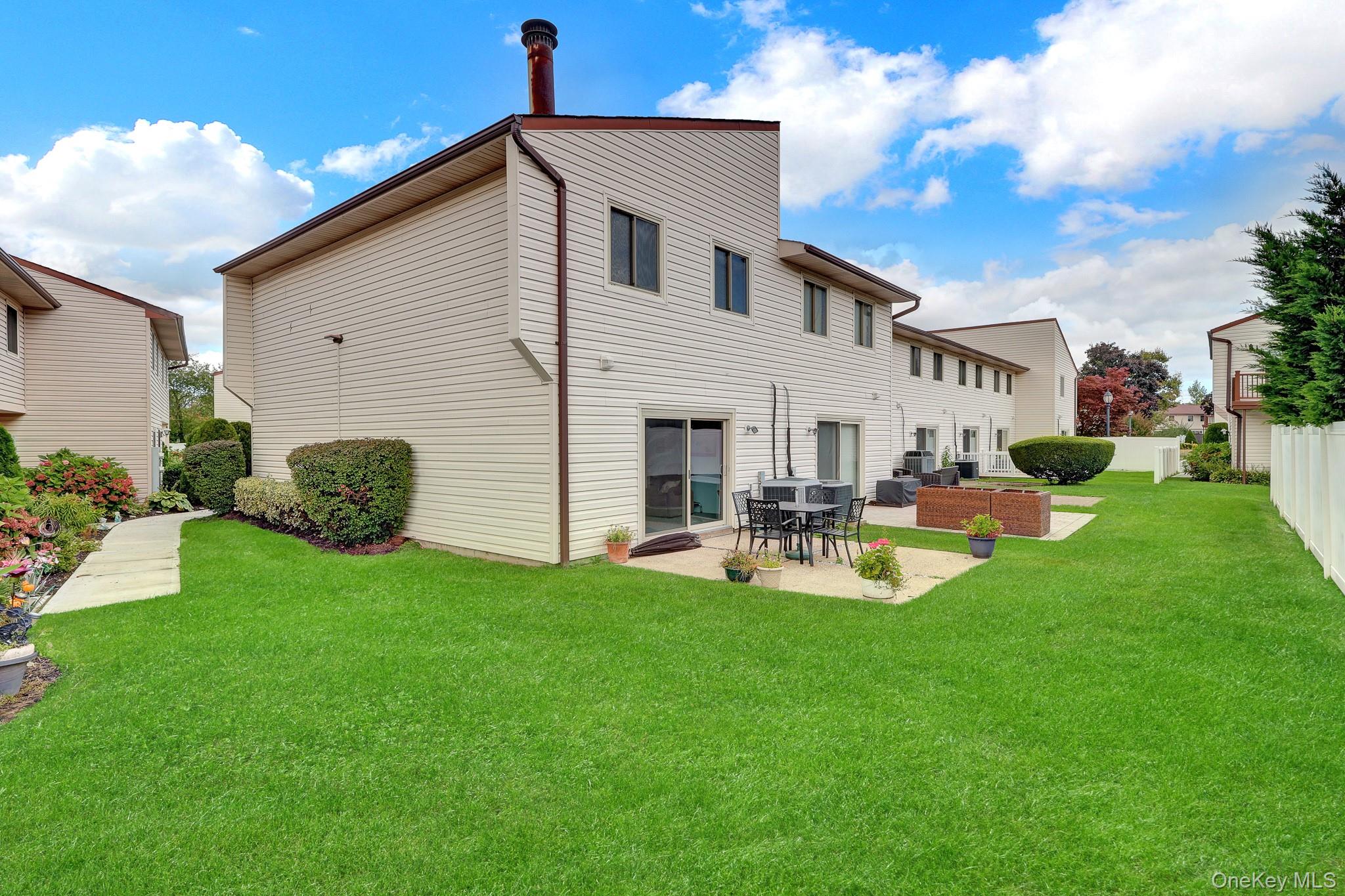 650 Newbridge Road #53 Property Photo 5