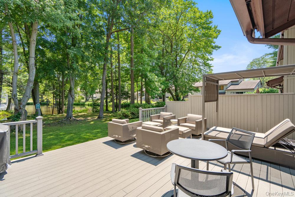 10 Pond View Court Property Photo 35