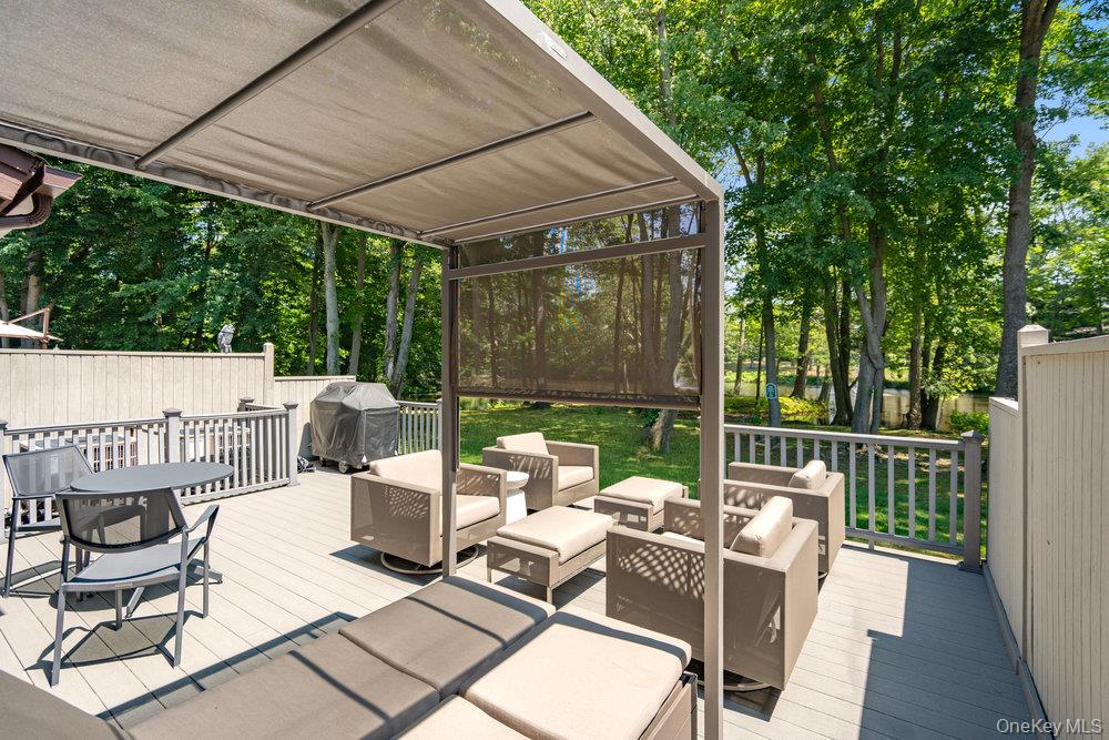 10 Pond View Court Property Photo 37