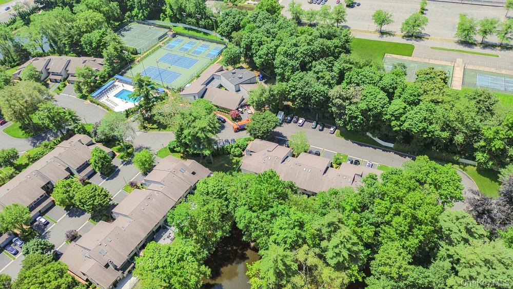 10 Pond View Court Property Photo 45