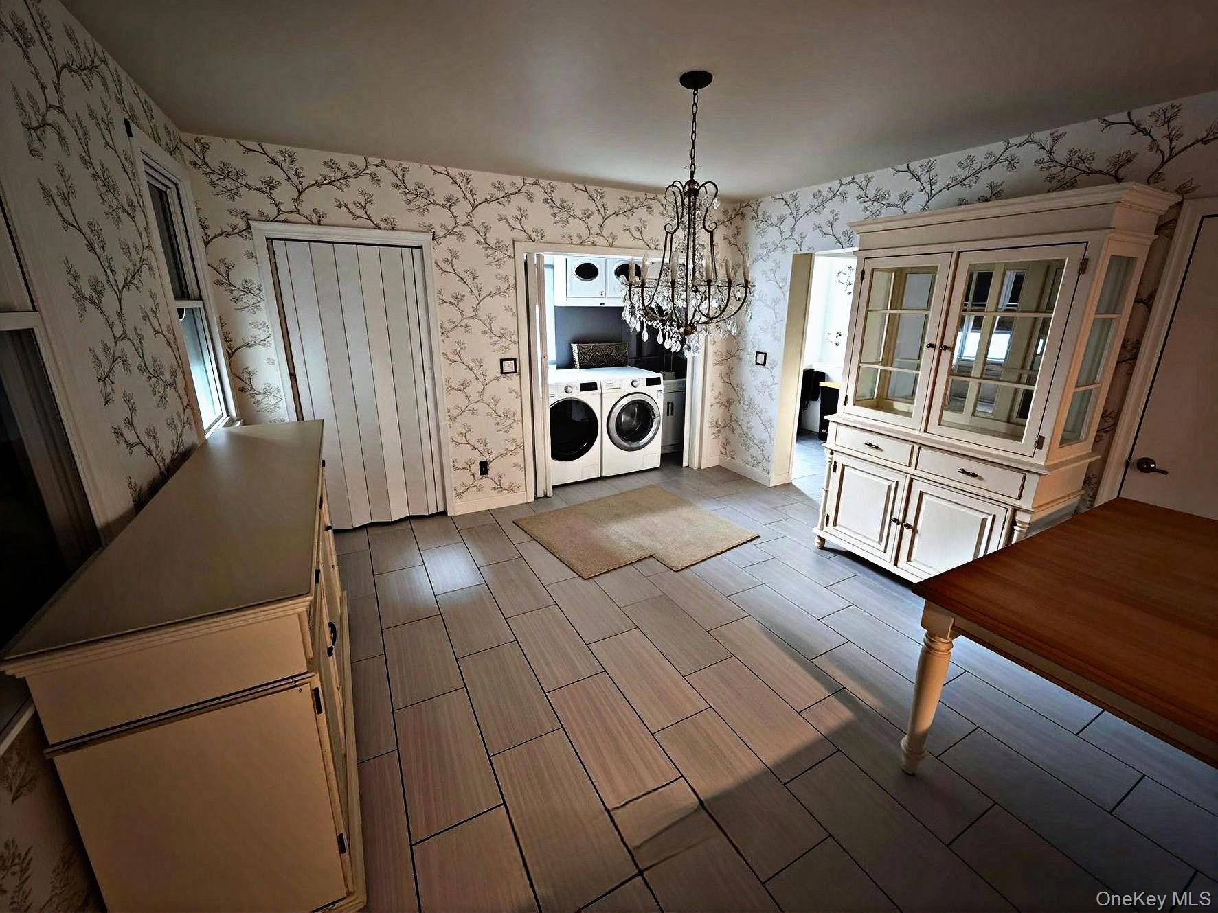 116 Carleton Avenue Property Photo 4