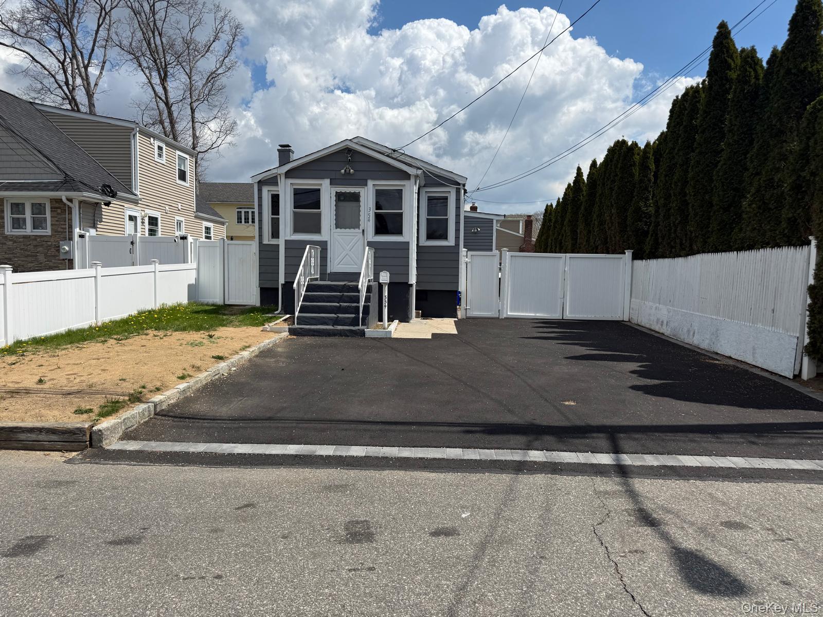354 Beachview Street Property Photo 1