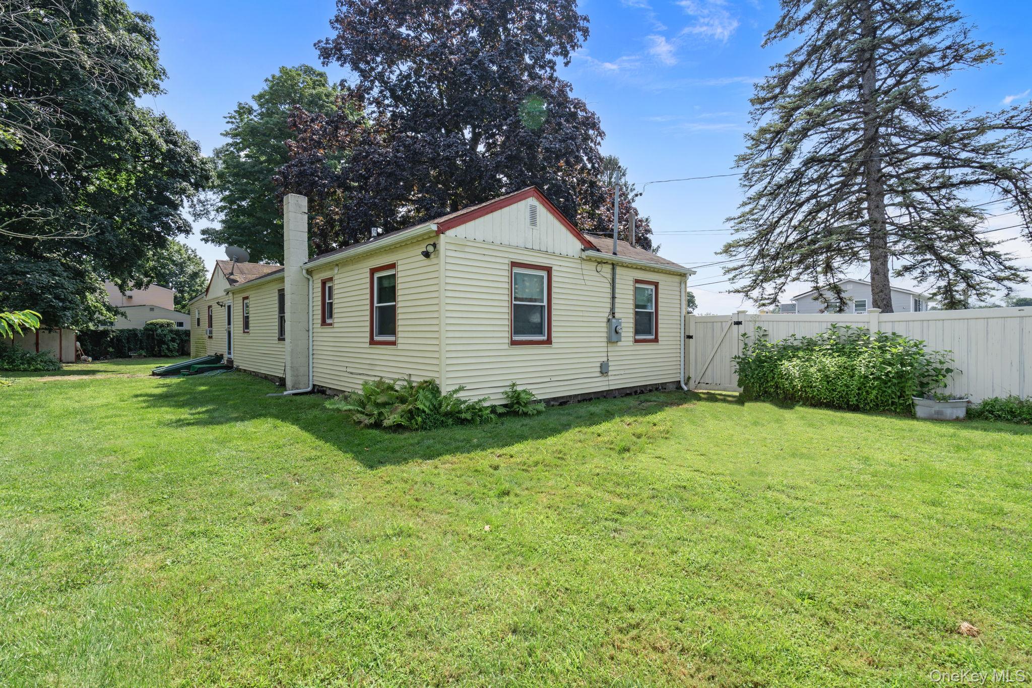 125 1st Street Property Photo 3