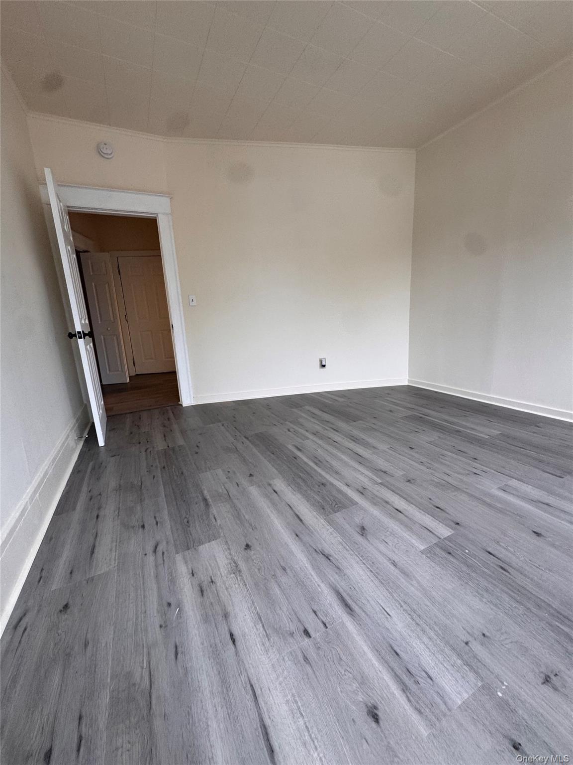 390 Main Street 3 Property Photo 15
