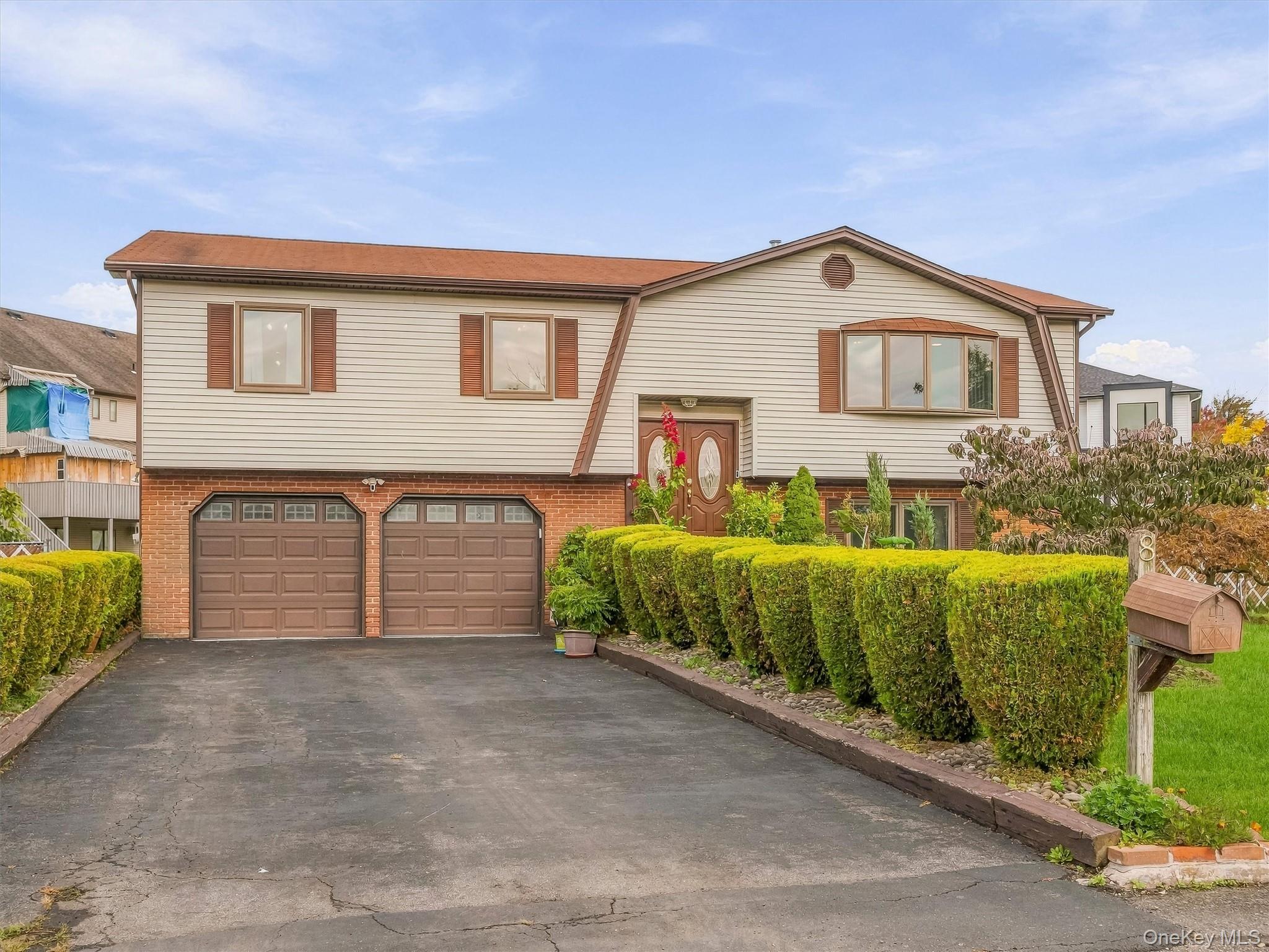 8 Carl Court Property Photo 1