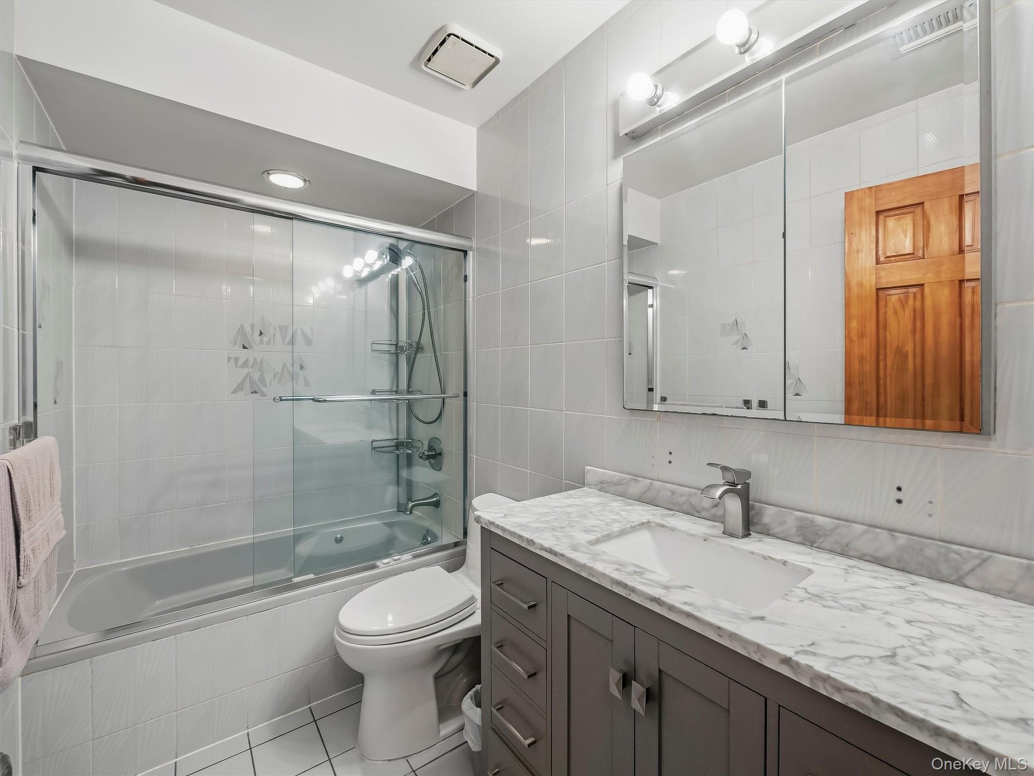 8 Carl Court Property Photo 21