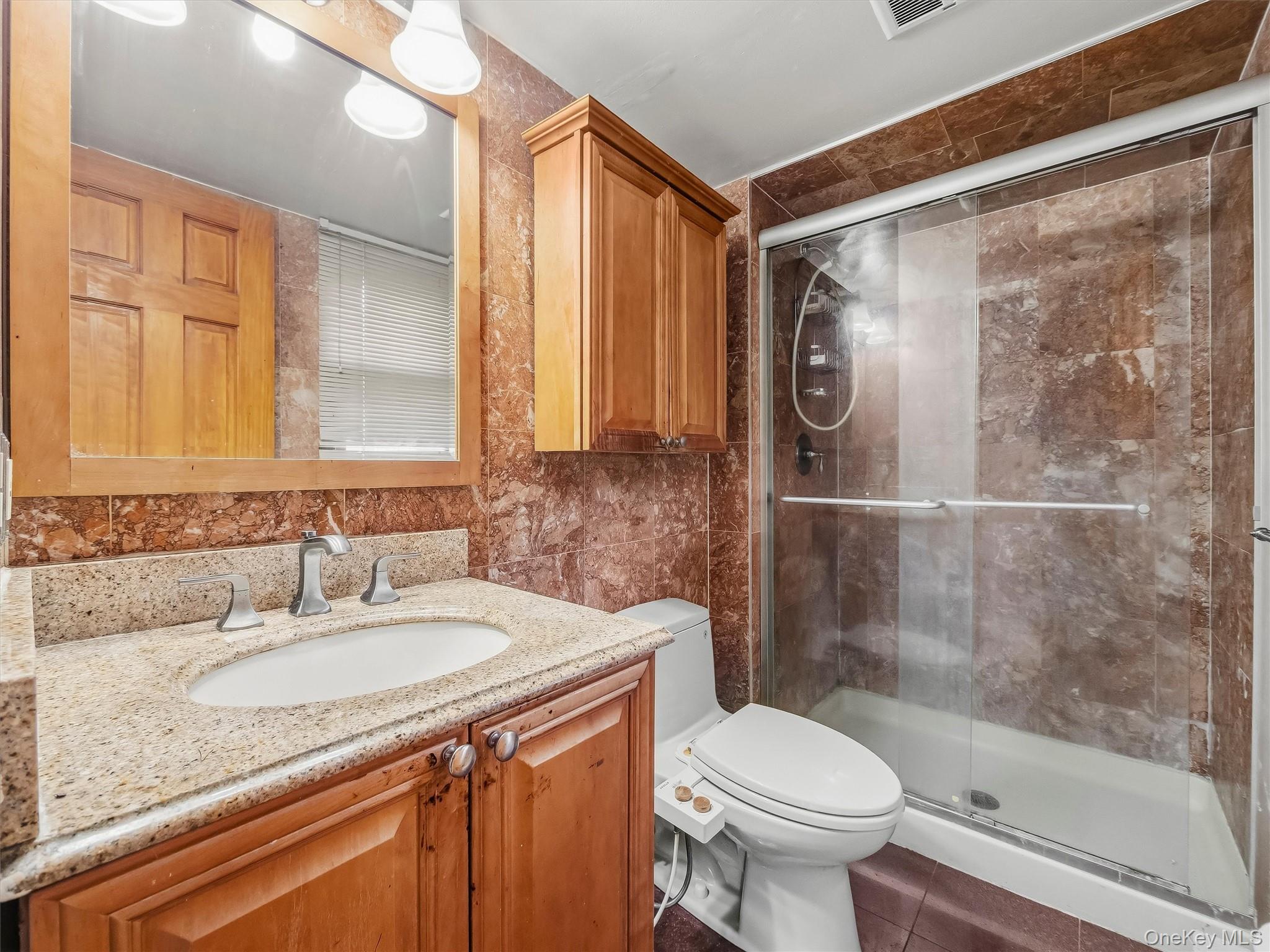 8 Carl Court Property Photo 27