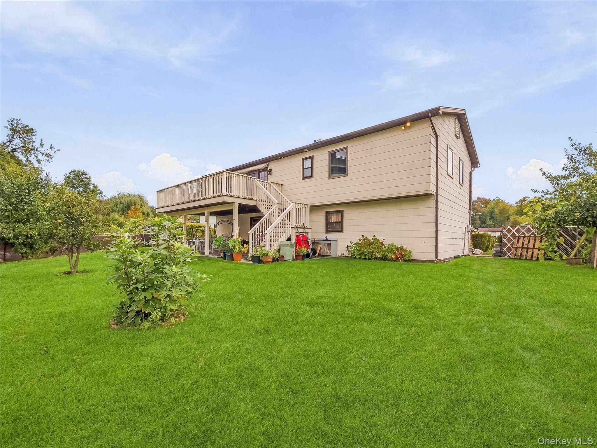 8 Carl Court Property Photo 32