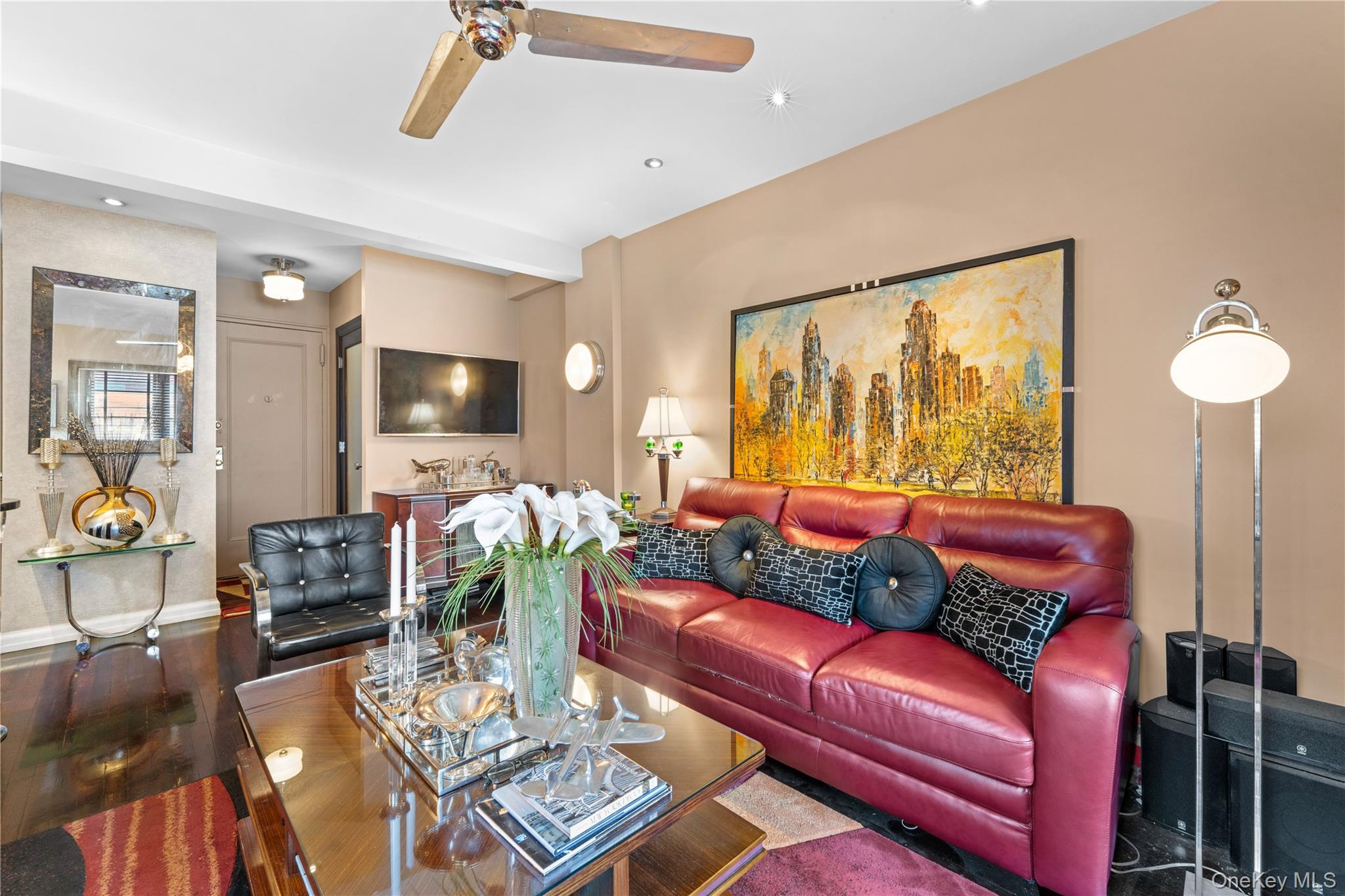 50 East 8th 6p Property Photo 3