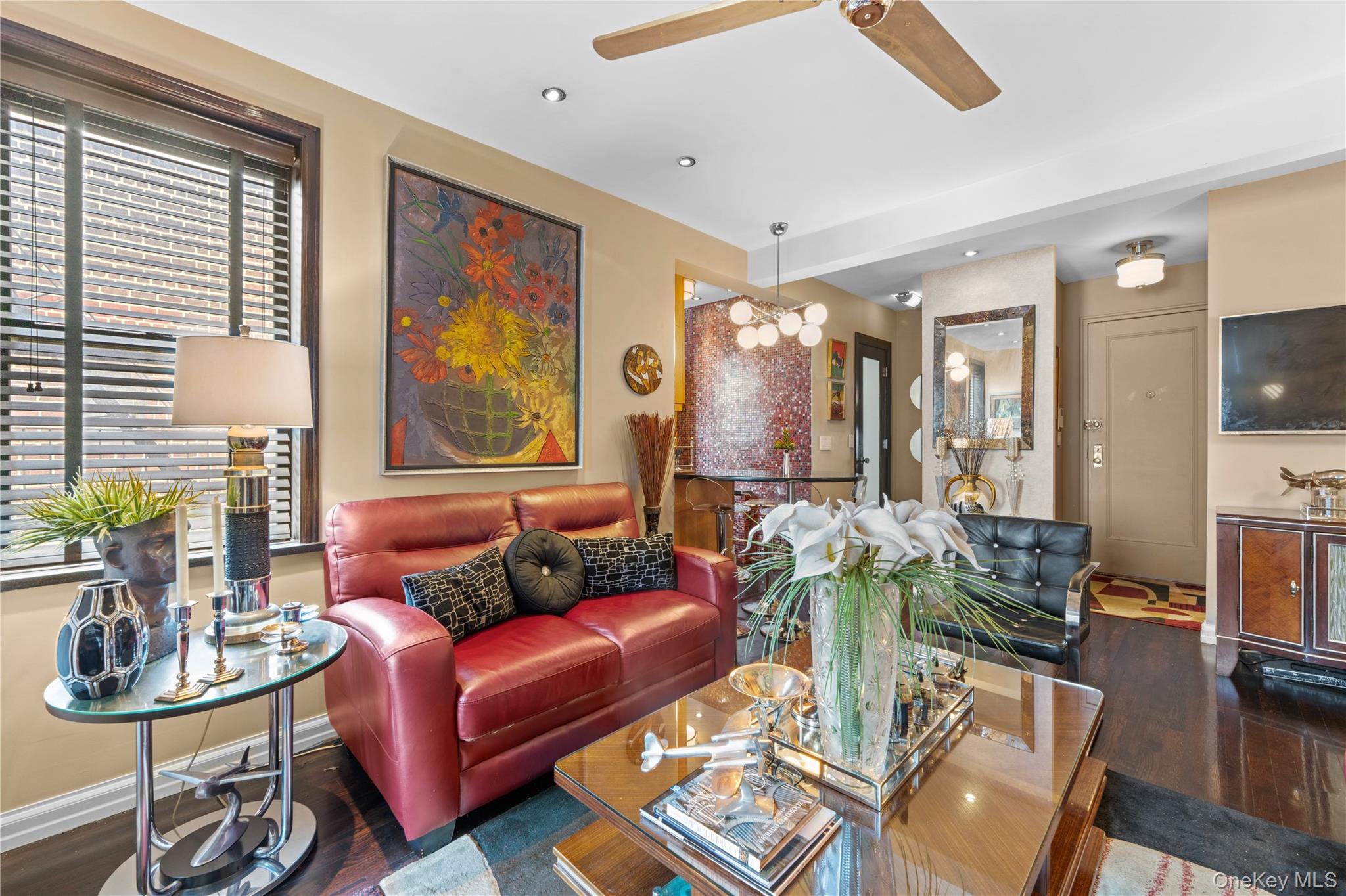 50 East 8th 6p Property Photo 4