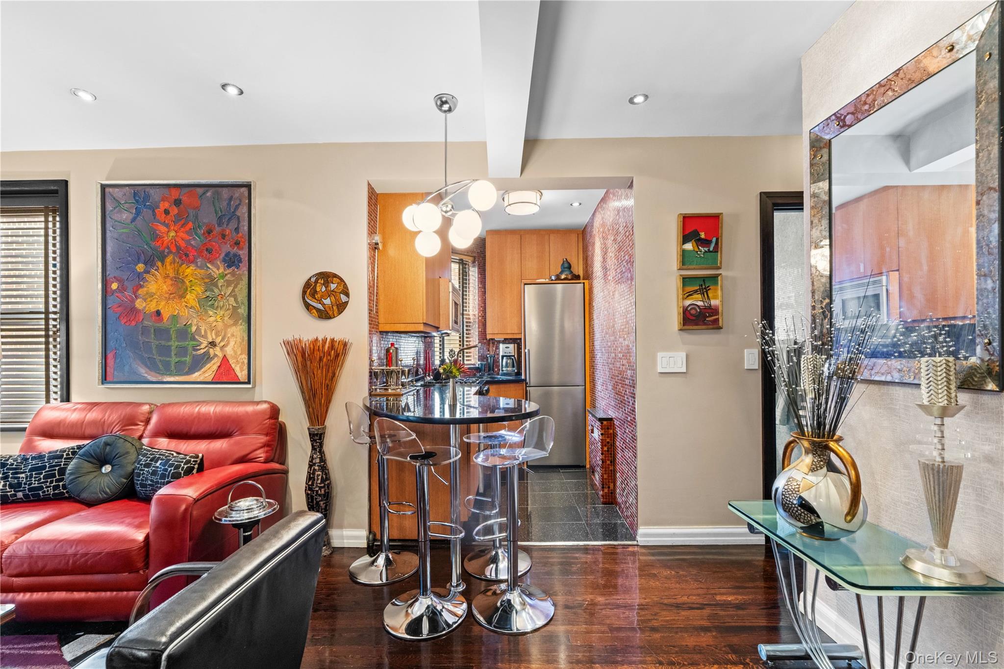 50 East 8th 6p Property Photo 5