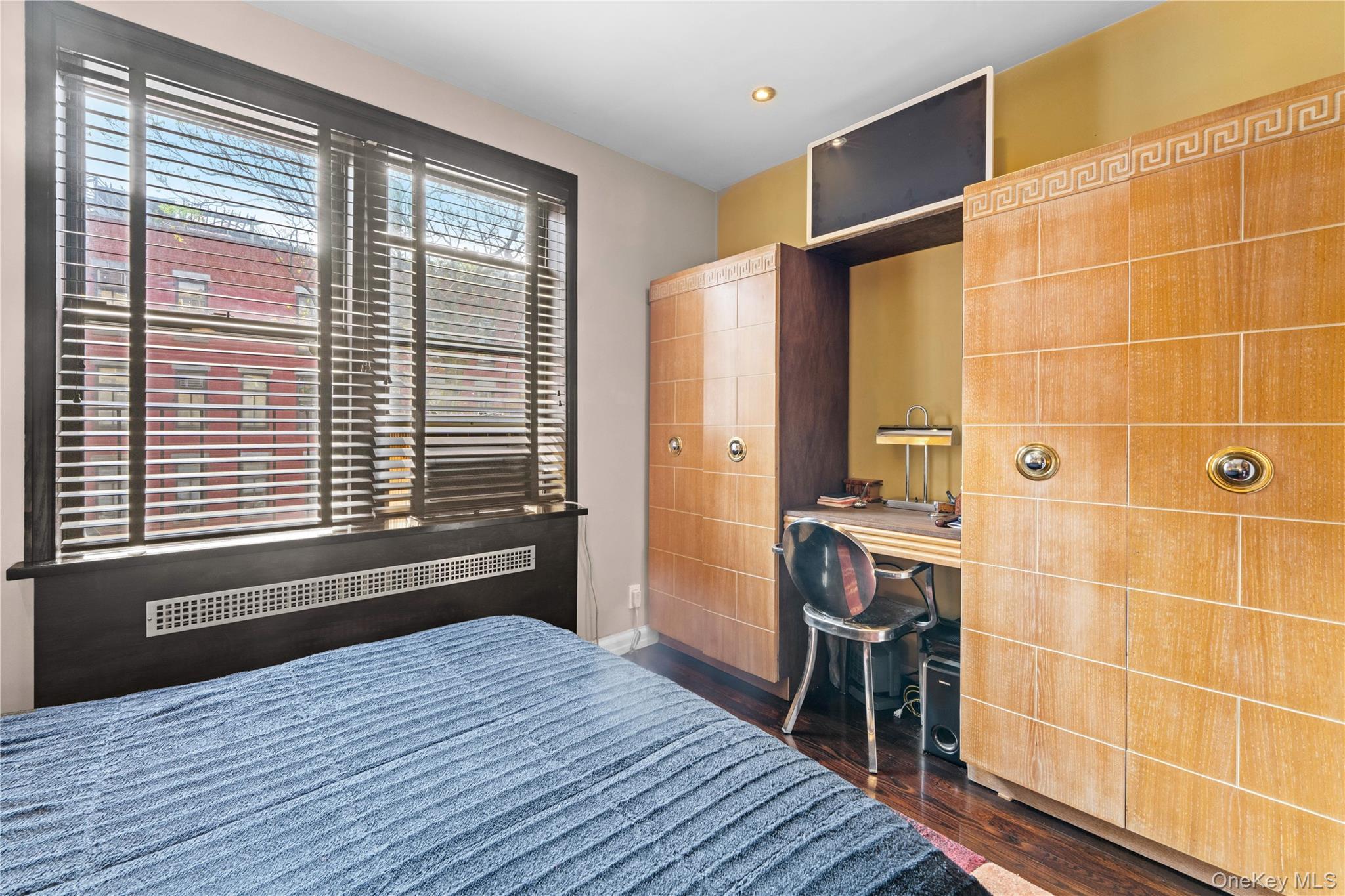 50 East 8th 6p Property Photo 9