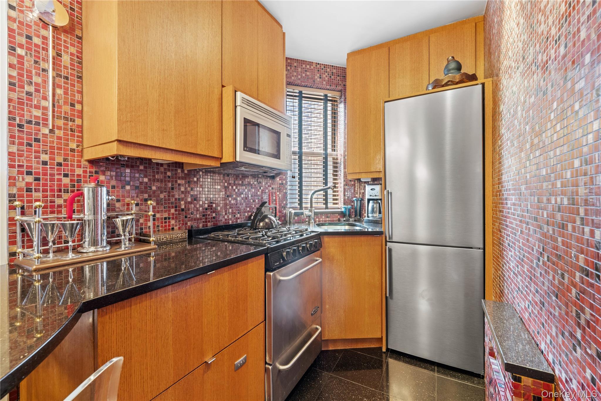 50 East 8th 6p Property Photo 10