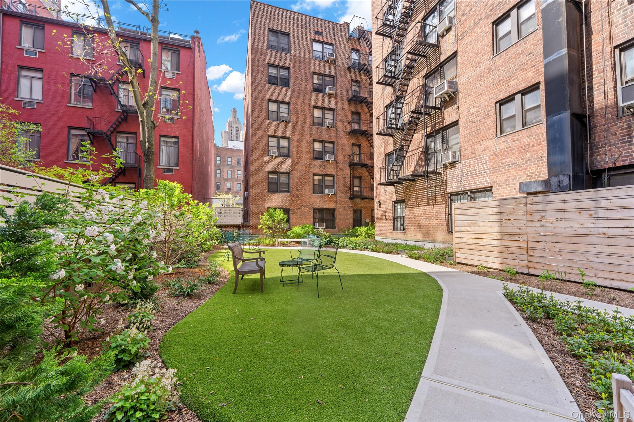 50 East 8th 6p Property Photo 12