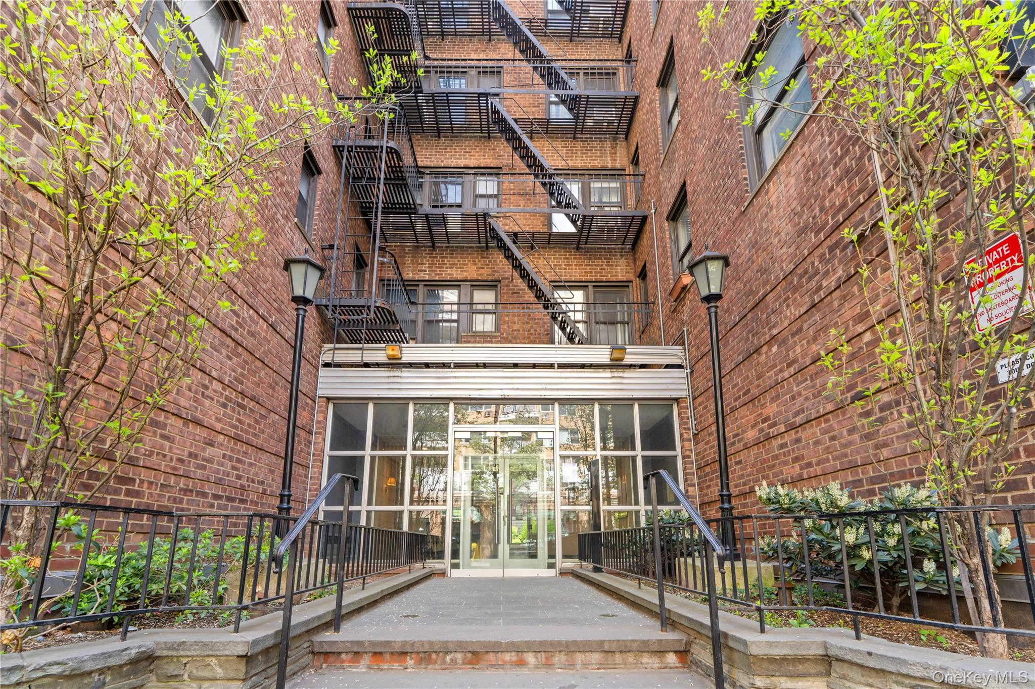 50 East 8th 6p Property Photo 15