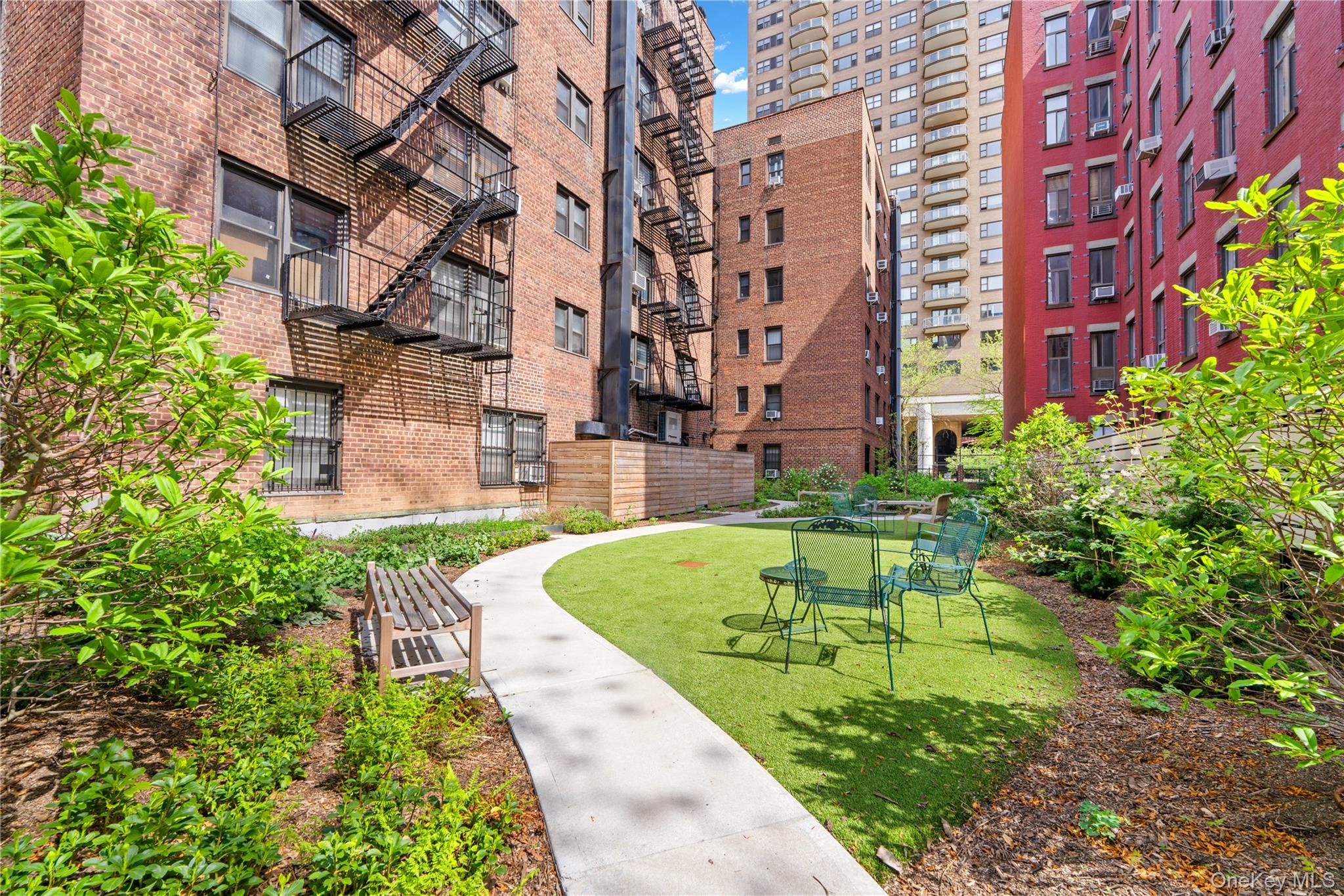 50 East 8th 6p Property Photo 16