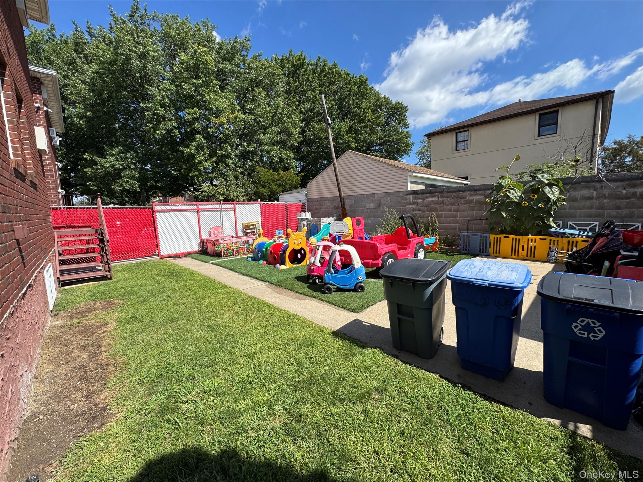 2507 95th Street Property Photo 5