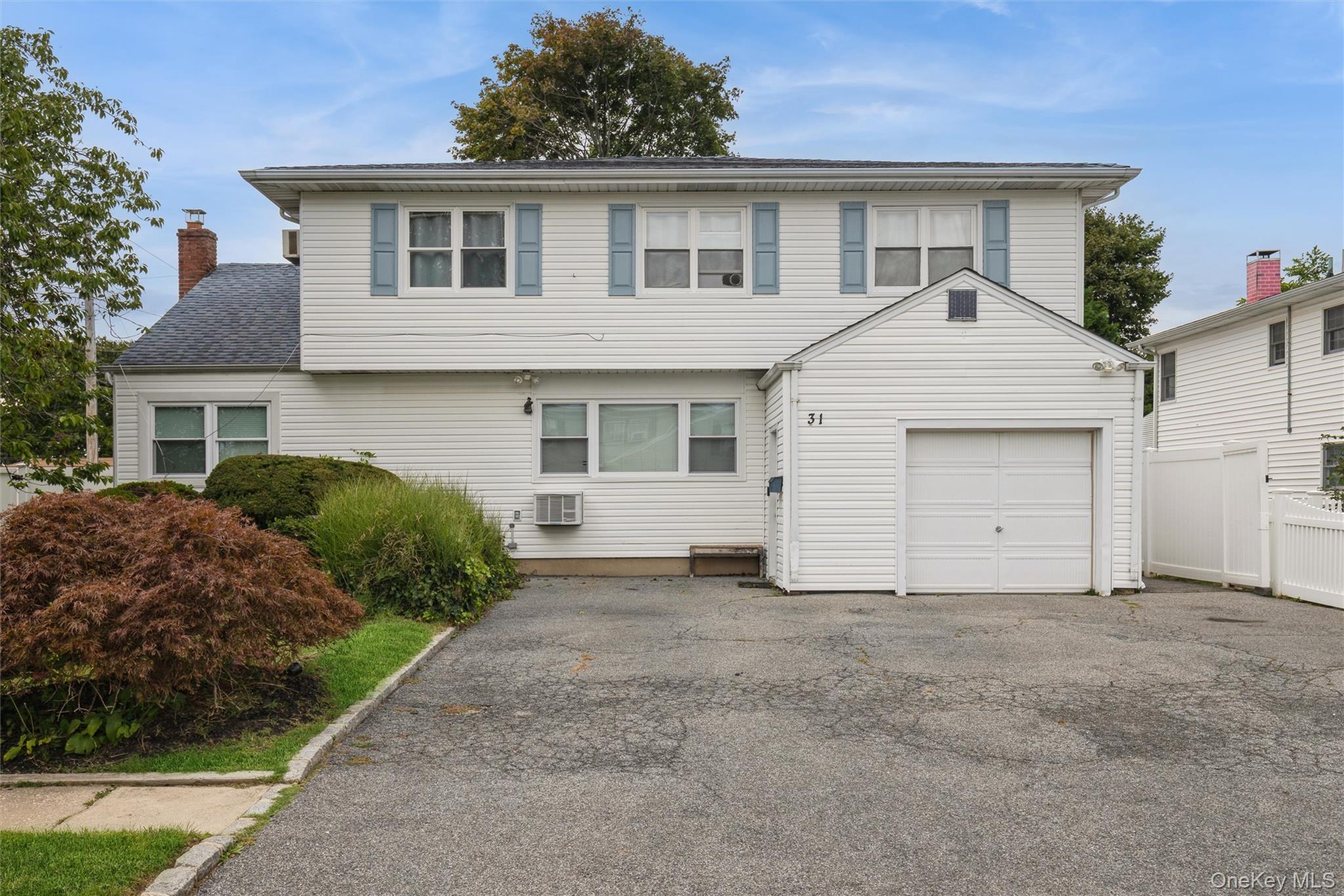 31 E June Street Property Photo 1