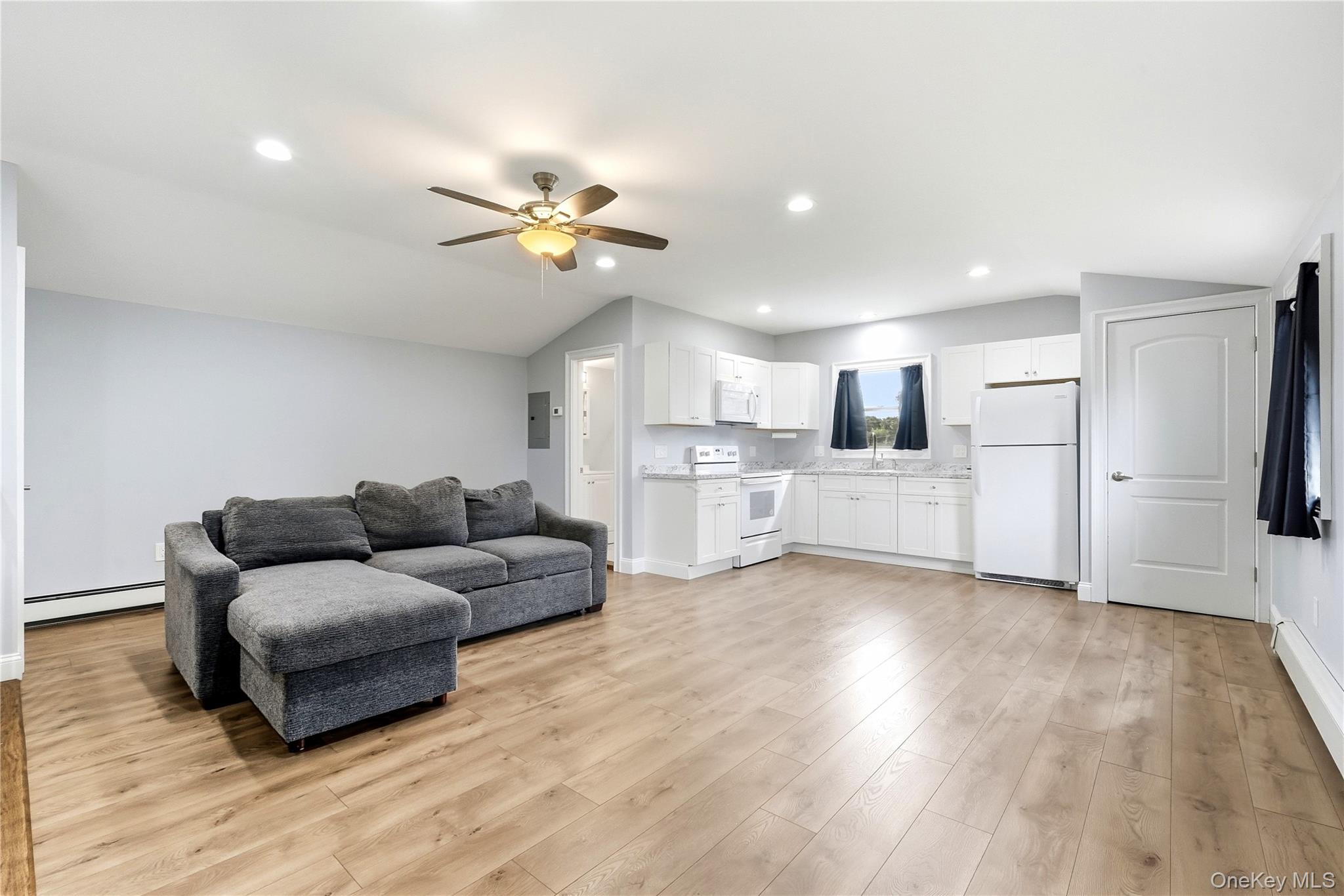 248 Bayview Avenue Property Photo 2