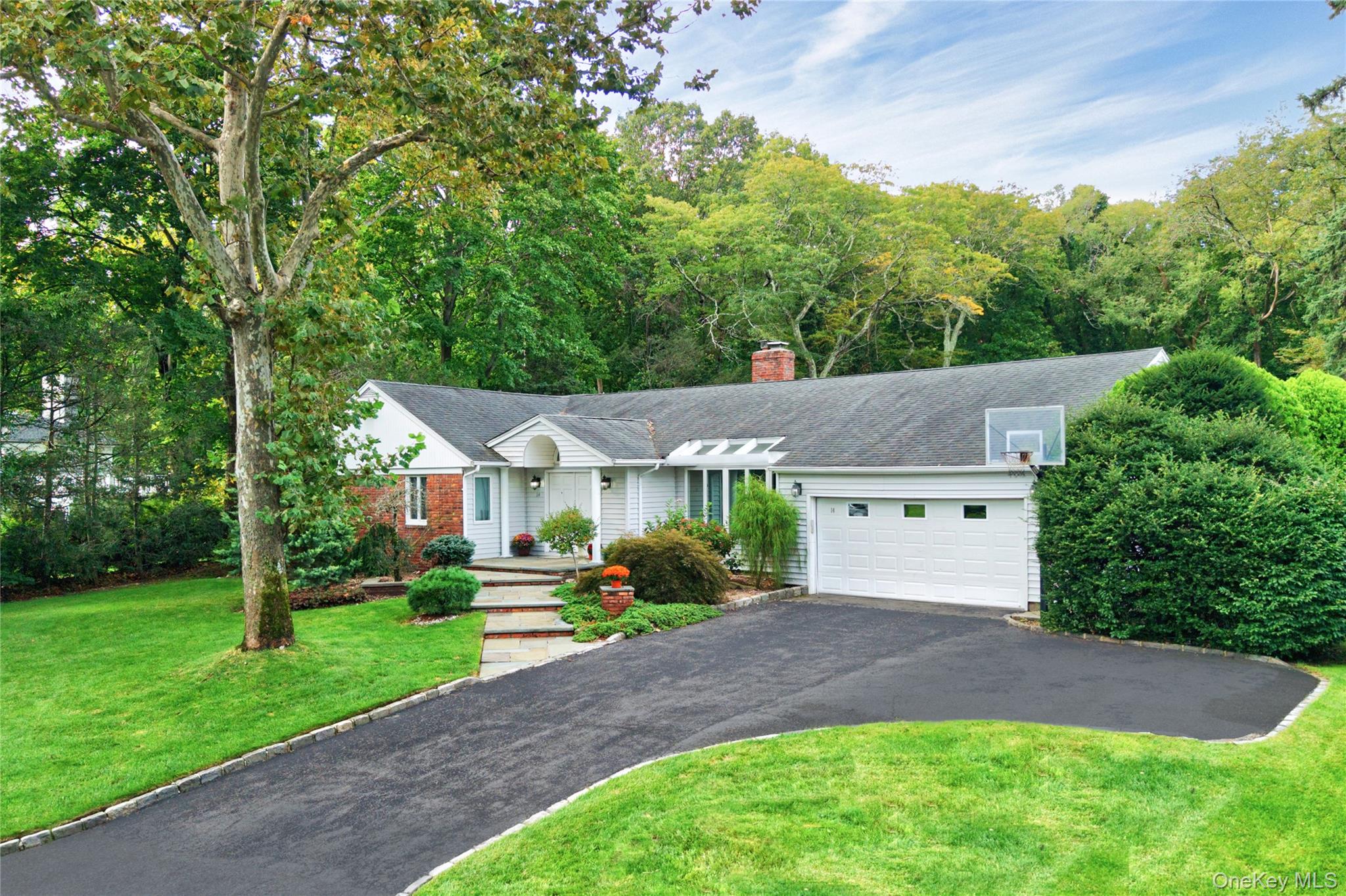 14 Maplewood Lane Property Photo 1