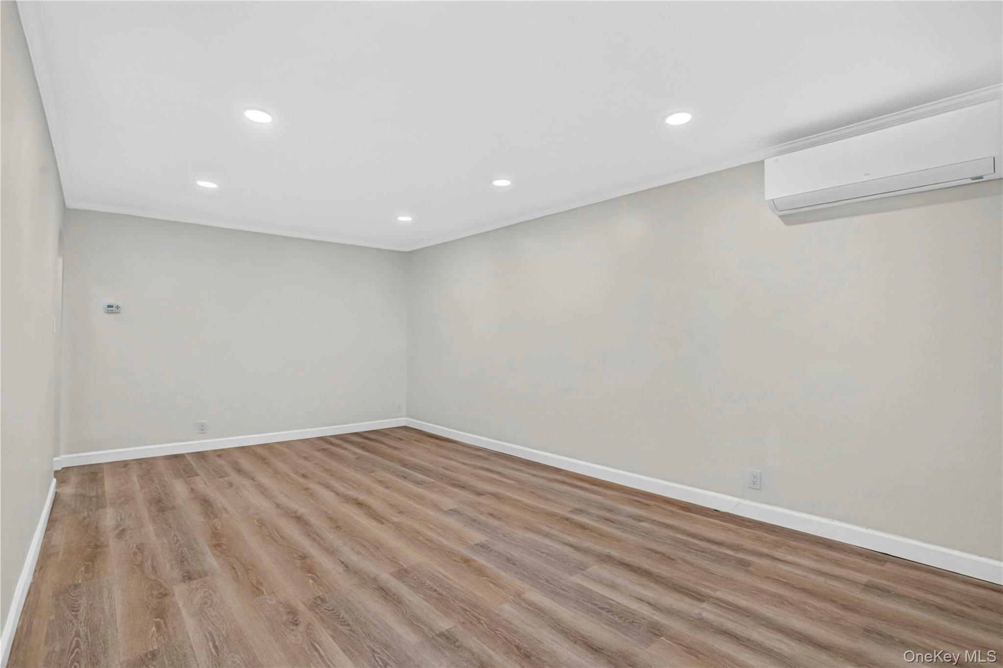 8953 Vanderveer Street Property Photo 4