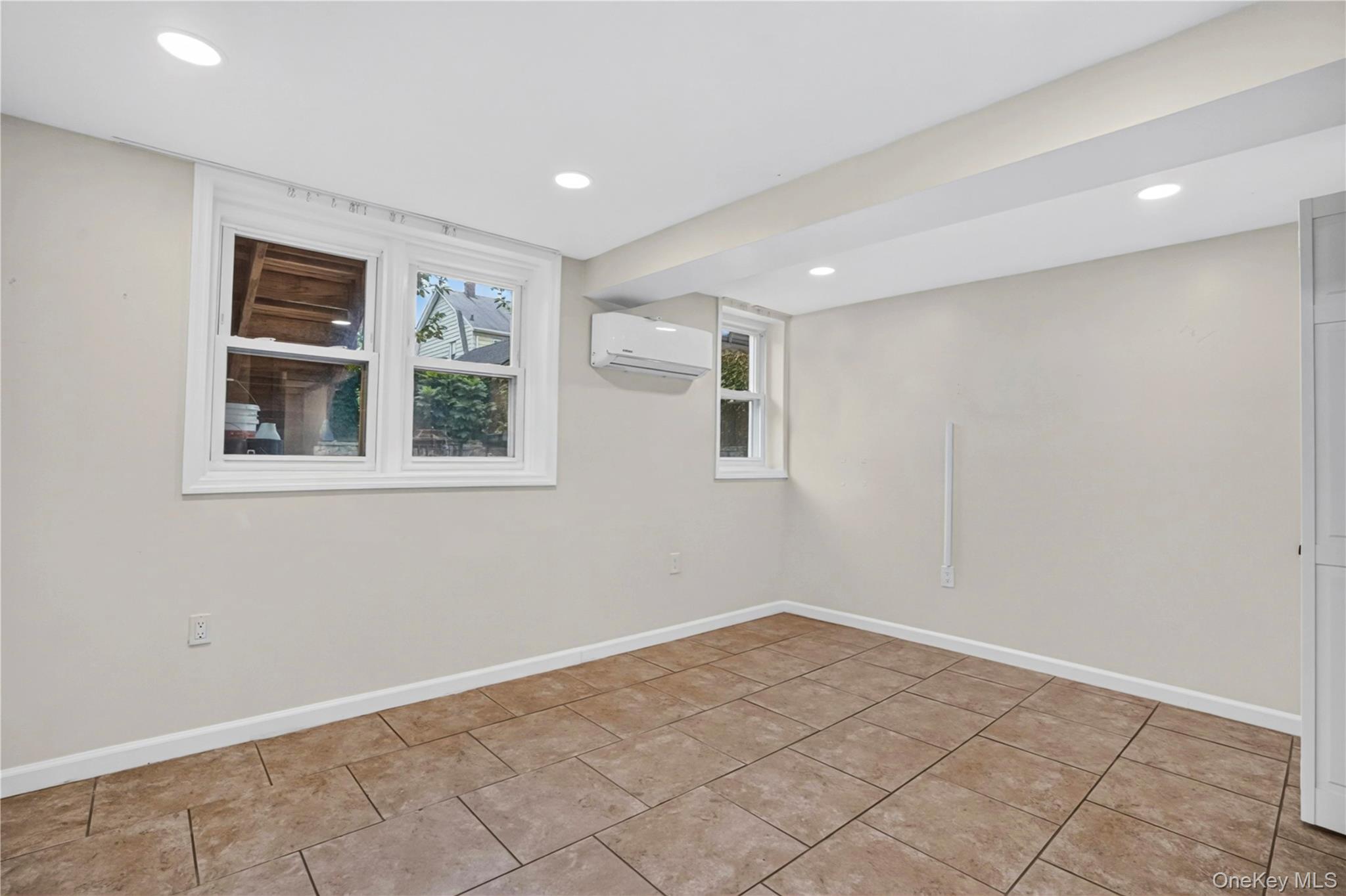 8953 Vanderveer Street Property Photo 8