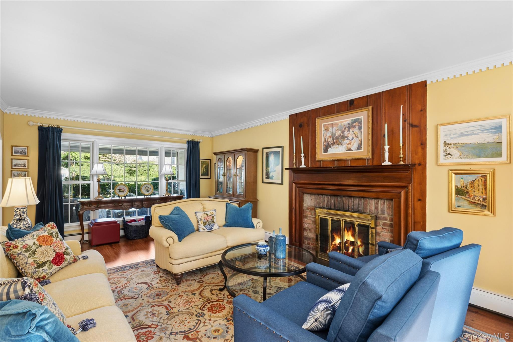 6 6th Place Property Photo 8