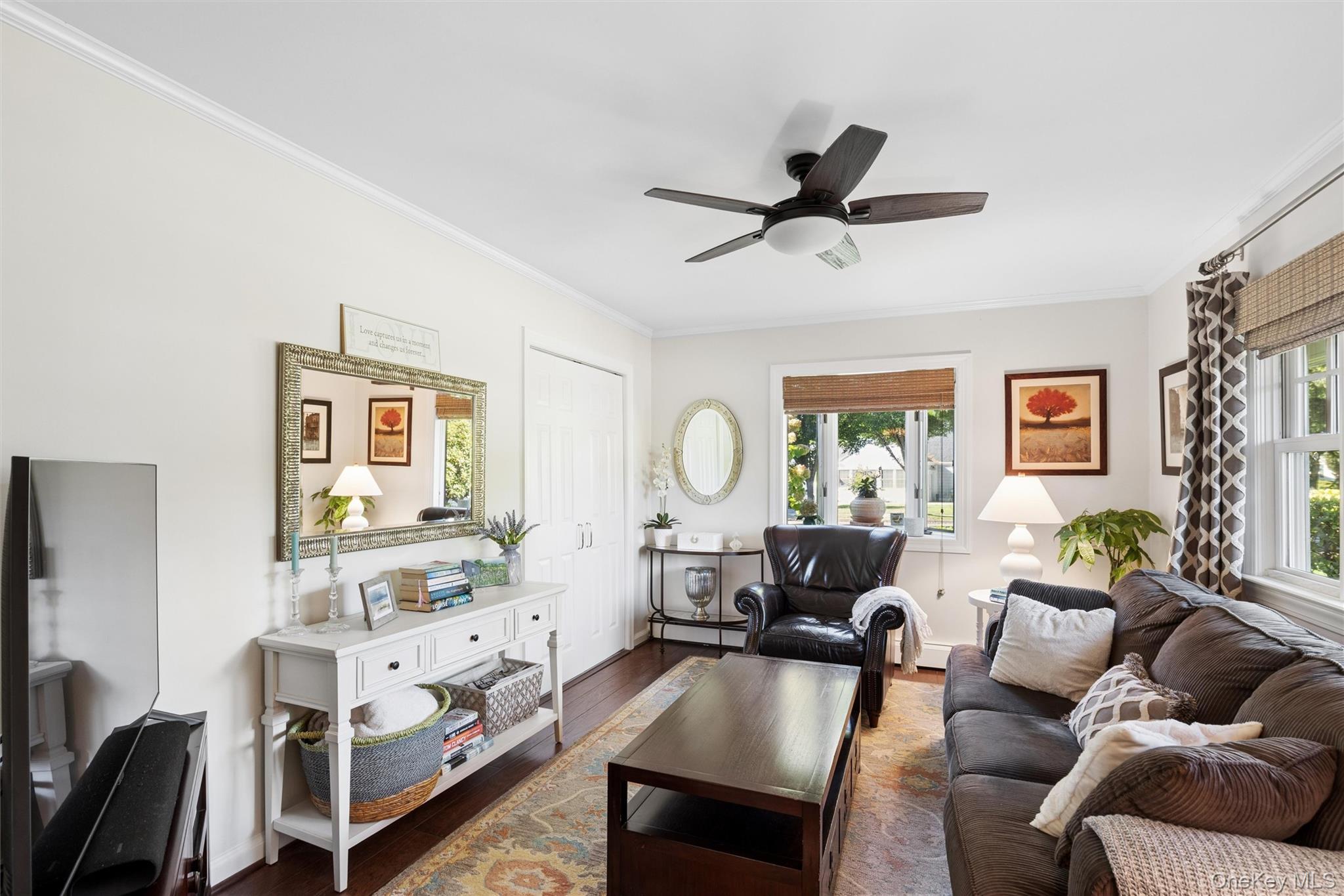 6 6th Place Property Photo 11