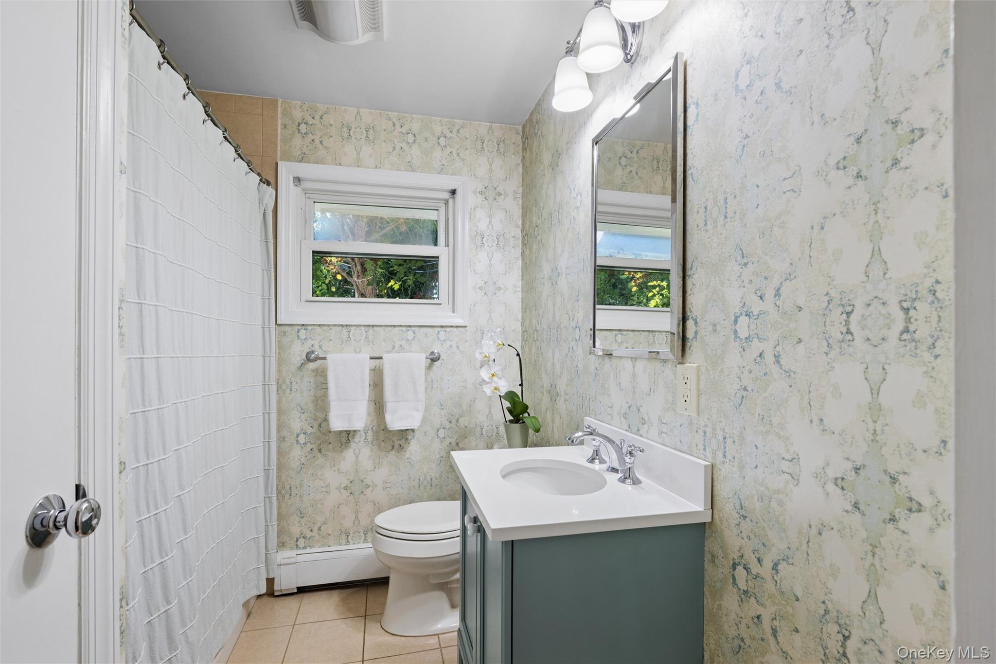 6 6th Place Property Photo 18