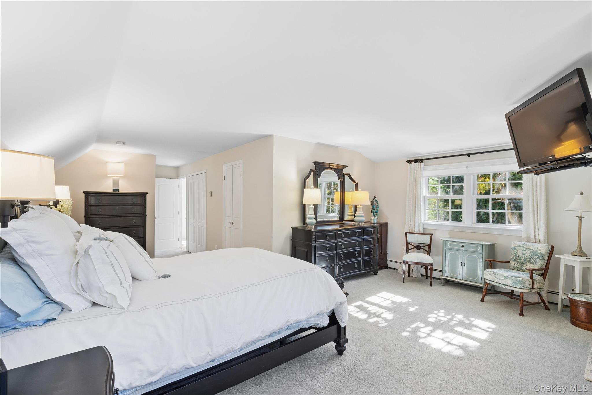 6 6th Place Property Photo 22