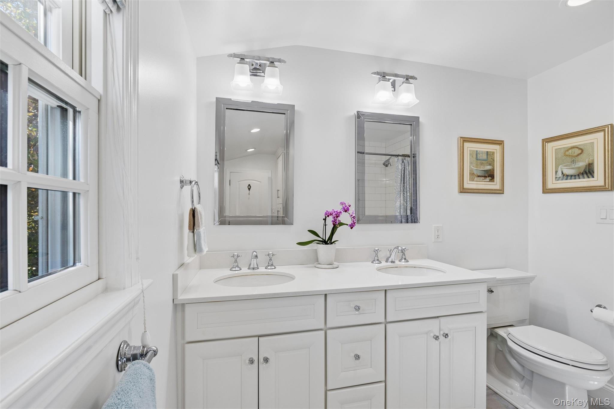 6 6th Place Property Photo 24