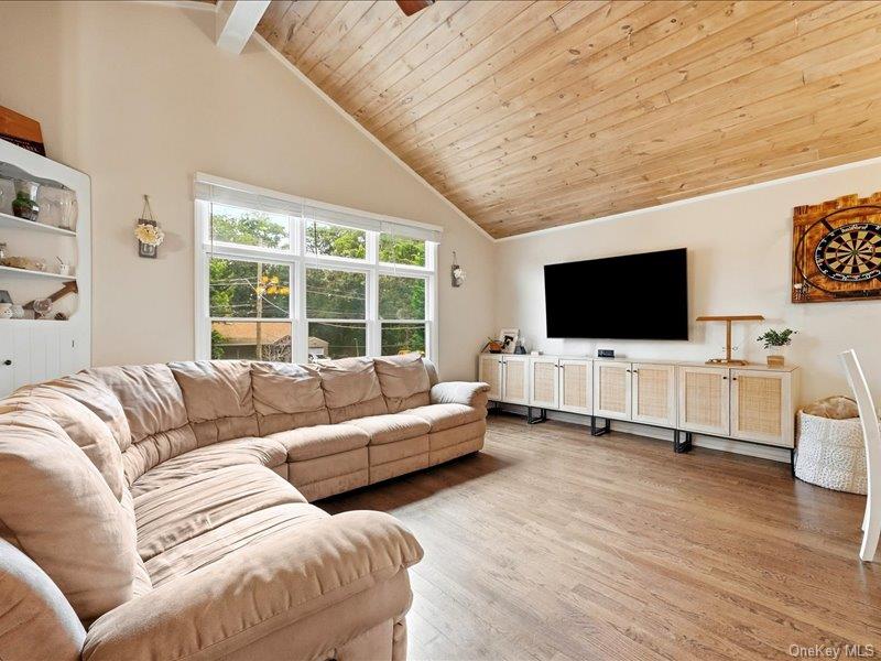 75 Lexington Road Property Photo 3