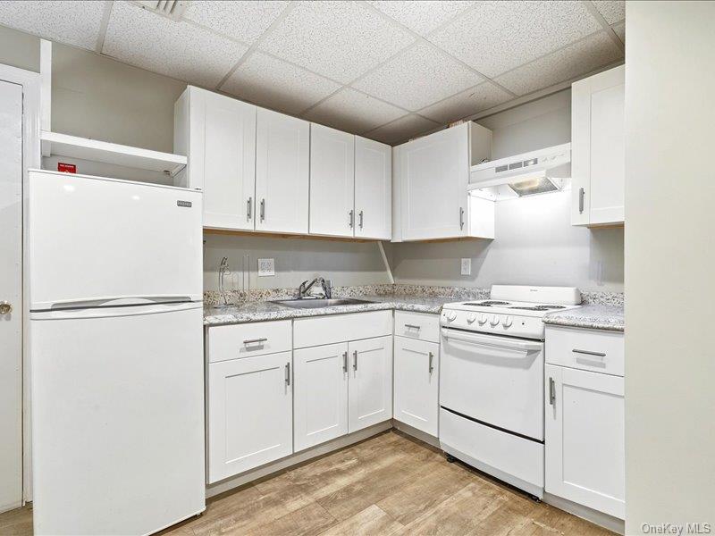 75 Lexington Road Property Photo 29