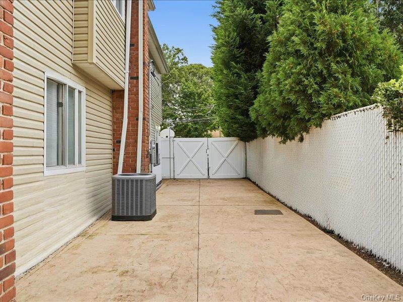 75 Lexington Road Property Photo 36