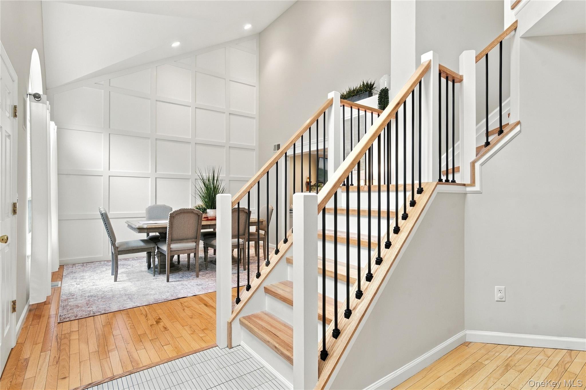 5 Aspatuck Court Property Photo 3