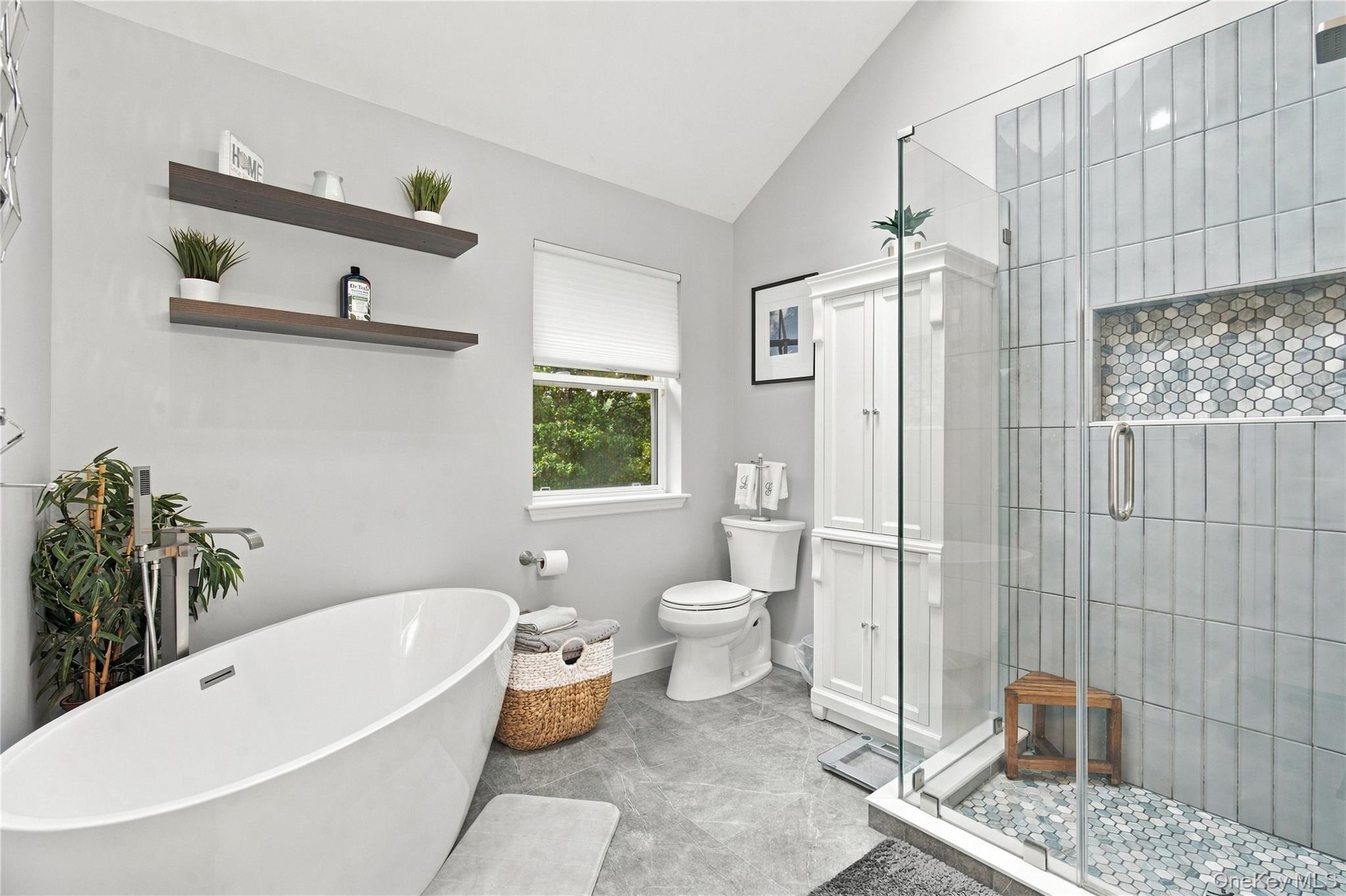 5 Aspatuck Court Property Photo 19