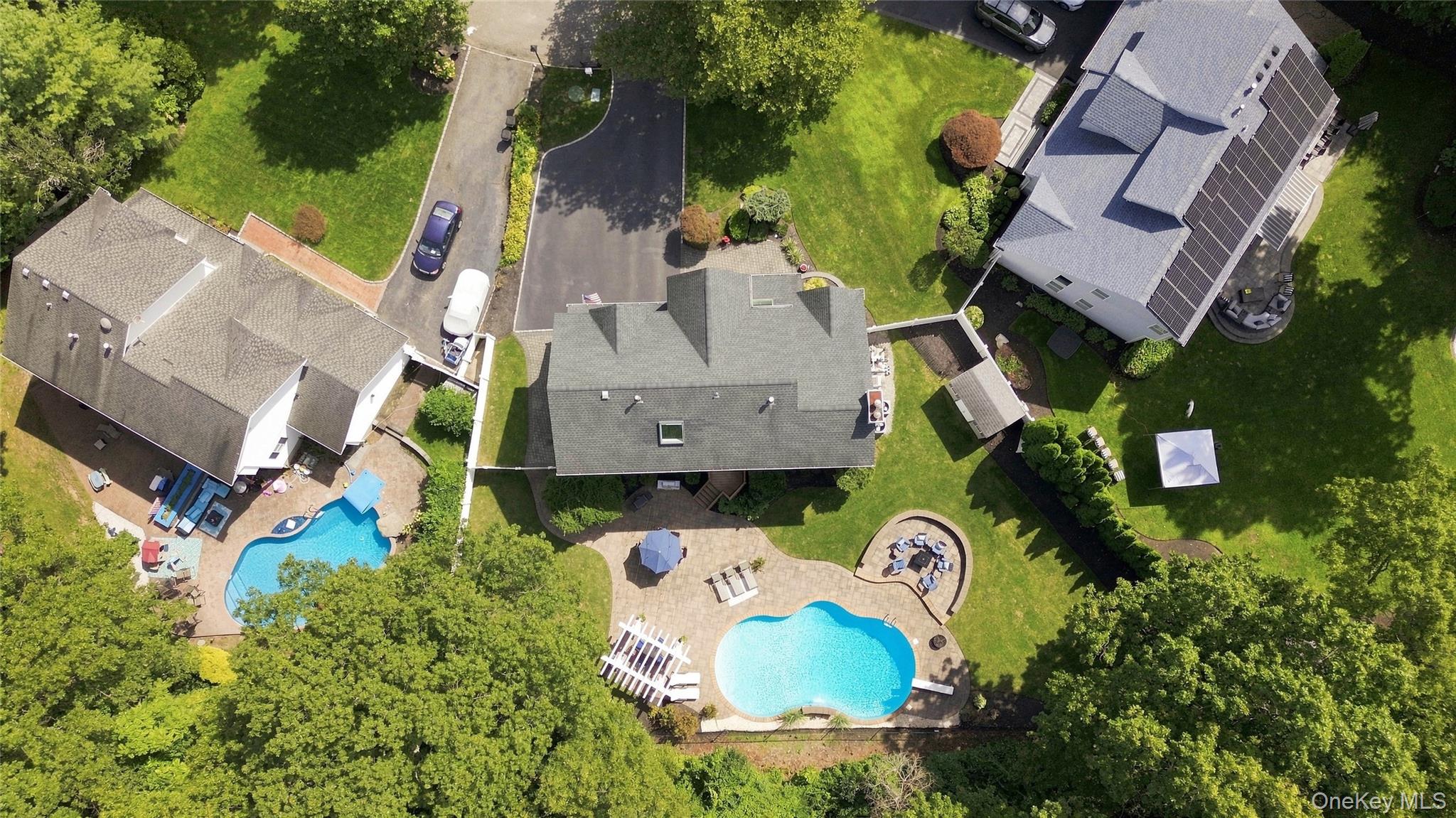 5 Aspatuck Court Property Photo 33