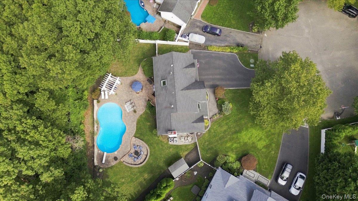 5 Aspatuck Court Property Photo 39
