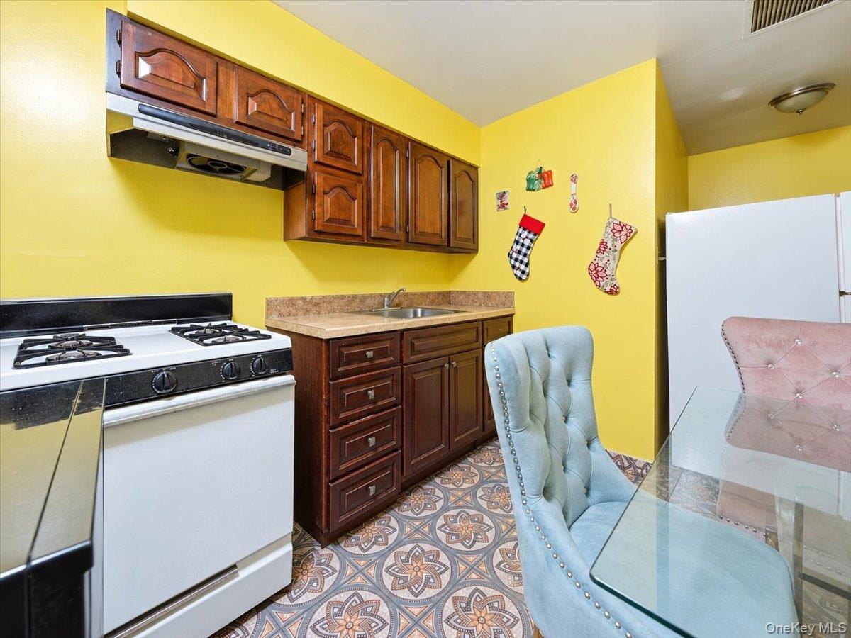3919 Grace Avenue 1c Property Photo 37
