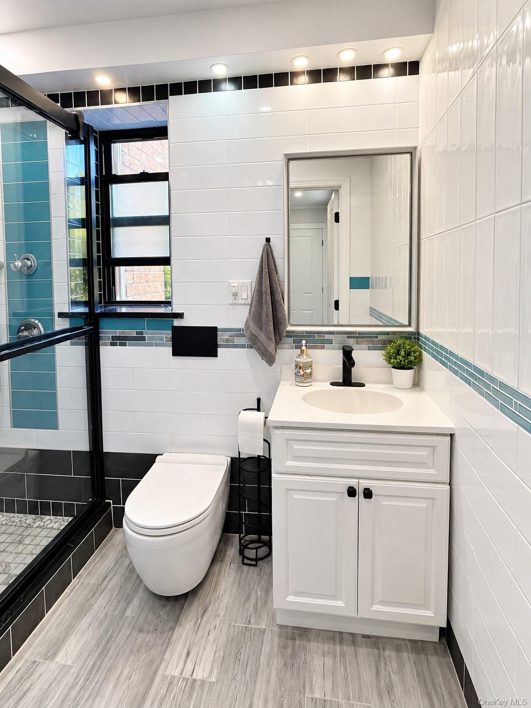 7252 Metropolitan Avenue 2b Property Photo 6