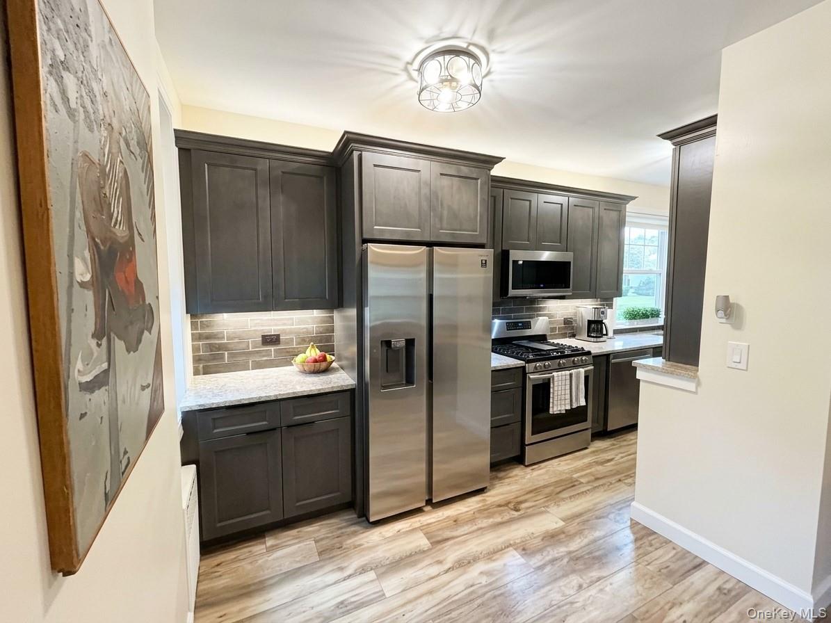 1057108 Property Photo 6