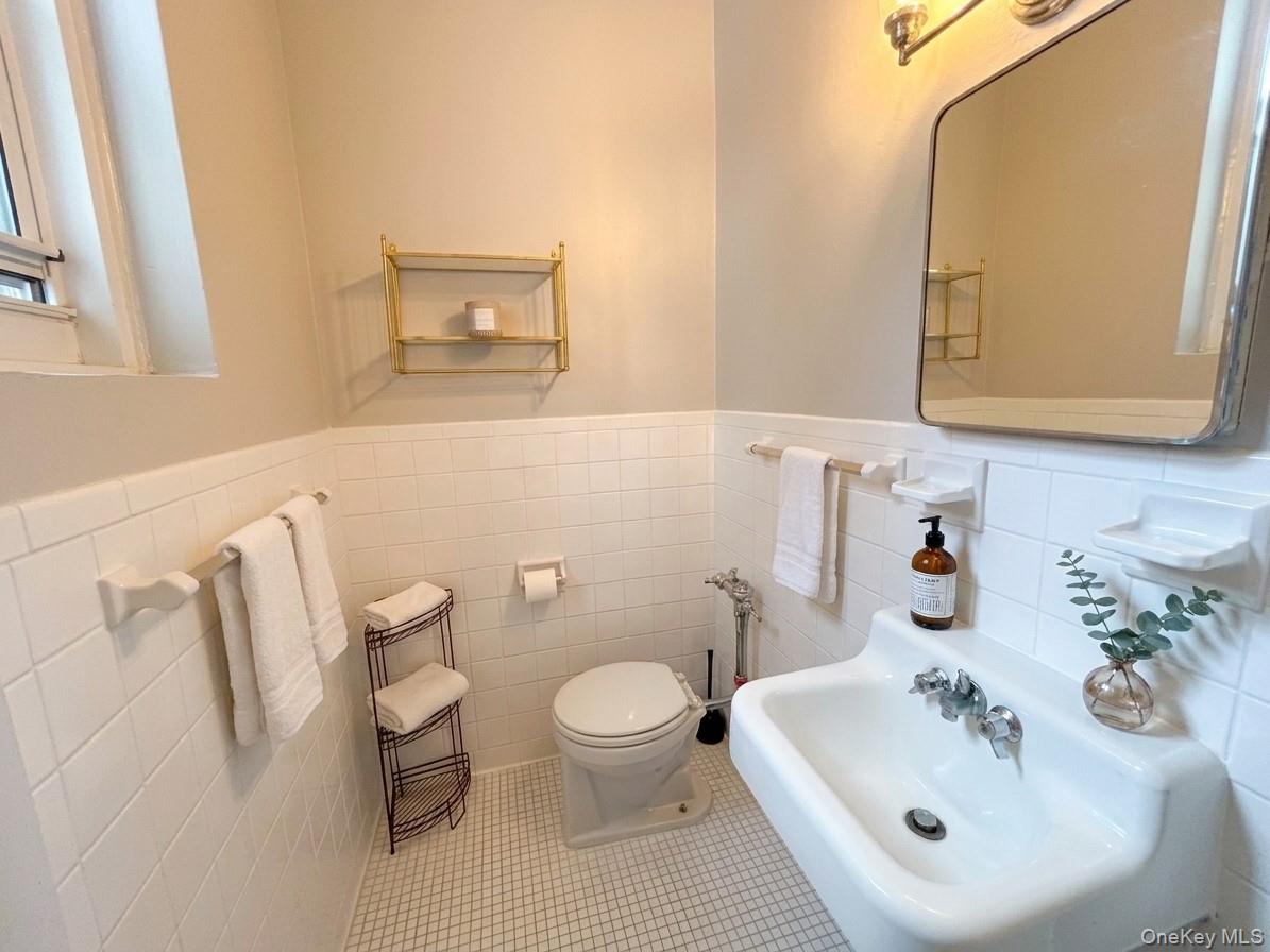 1057108 Property Photo 10