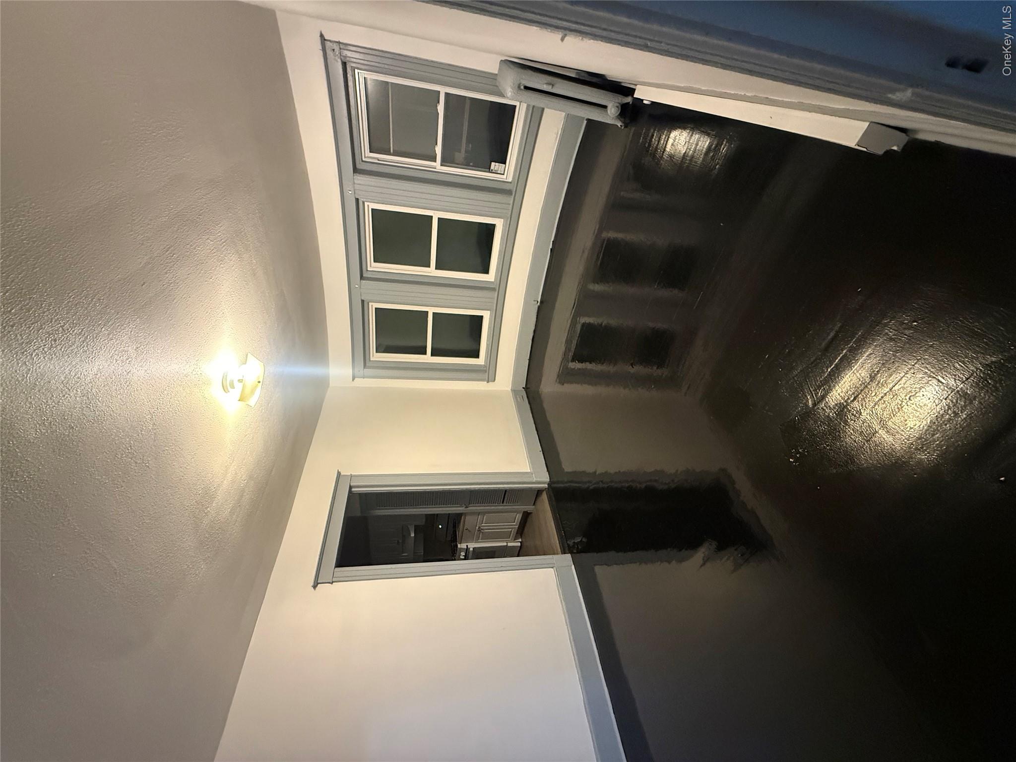 76 S Hamilton Street 4 Property Photo 3