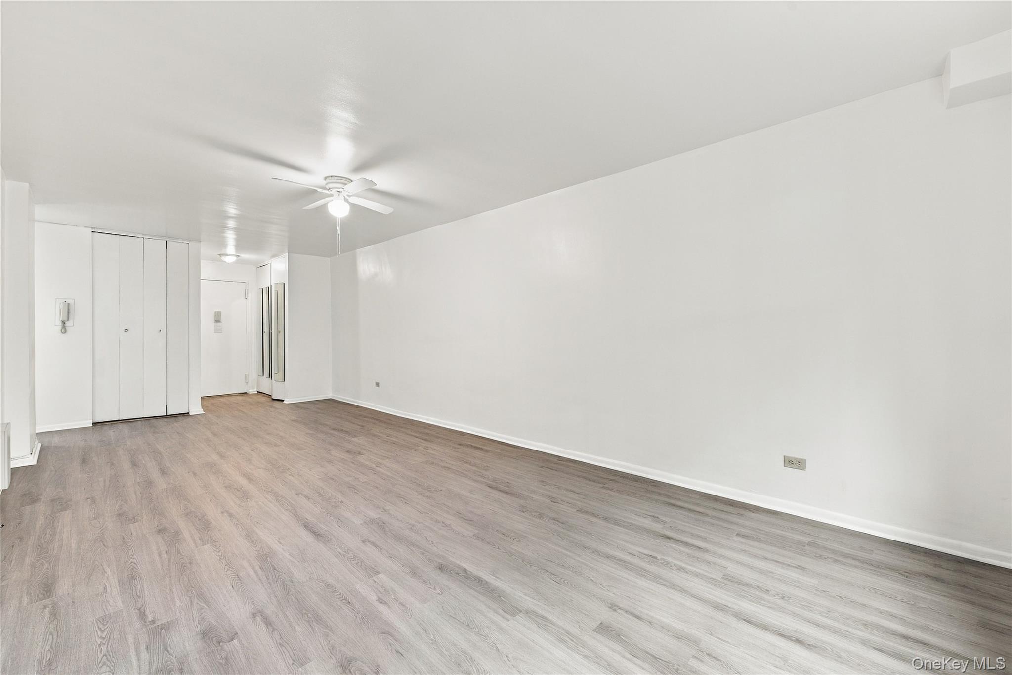 142-05 Roosevelt Avenue 206 Property Photo 11