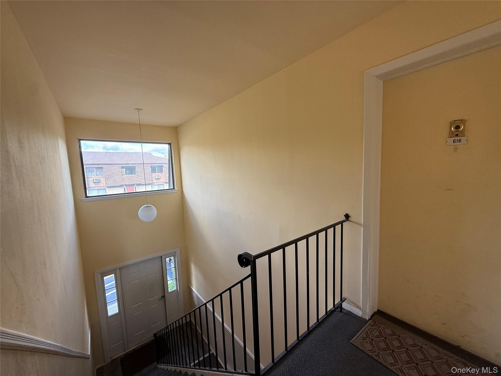 616 Cherry Hill Drive Property Photo 3